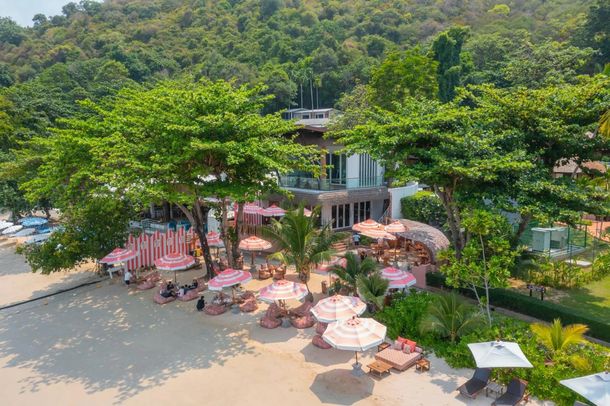 Restaurant/places to eat in Le Vimarn Cottages & Spa