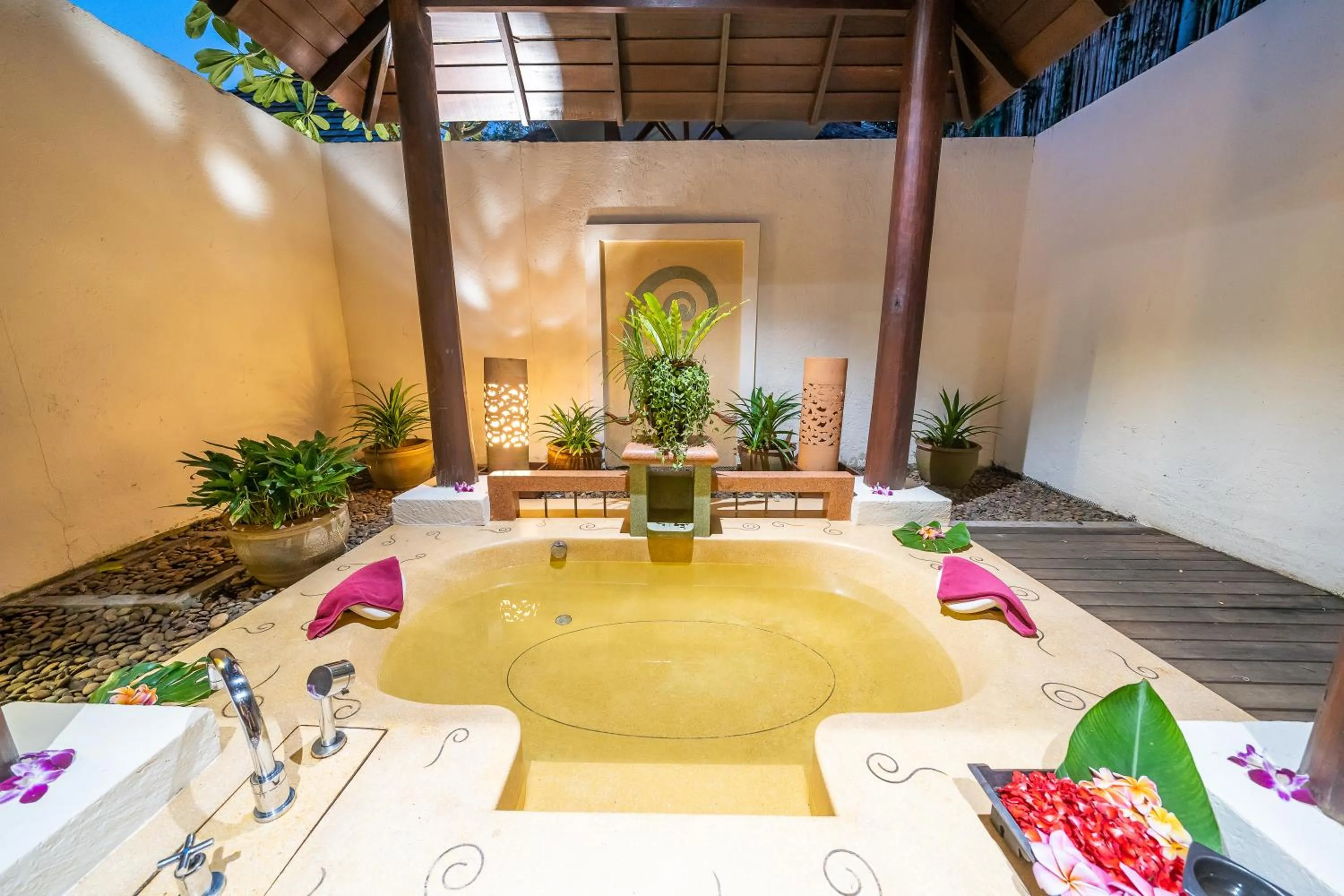 Spa and wellness centre/facilities in Le Vimarn Cottages & Spa