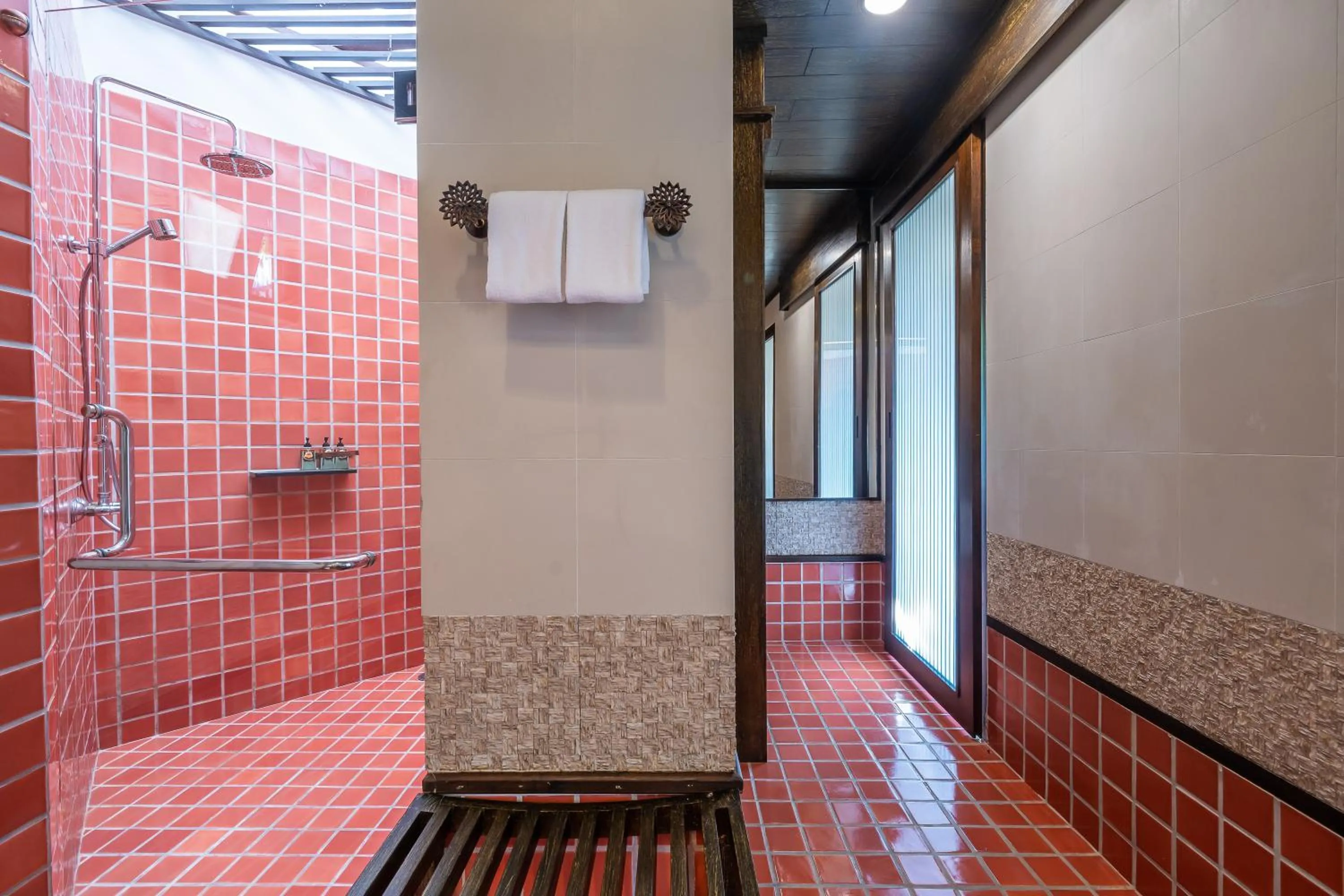 Bathroom in Le Vimarn Cottages & Spa