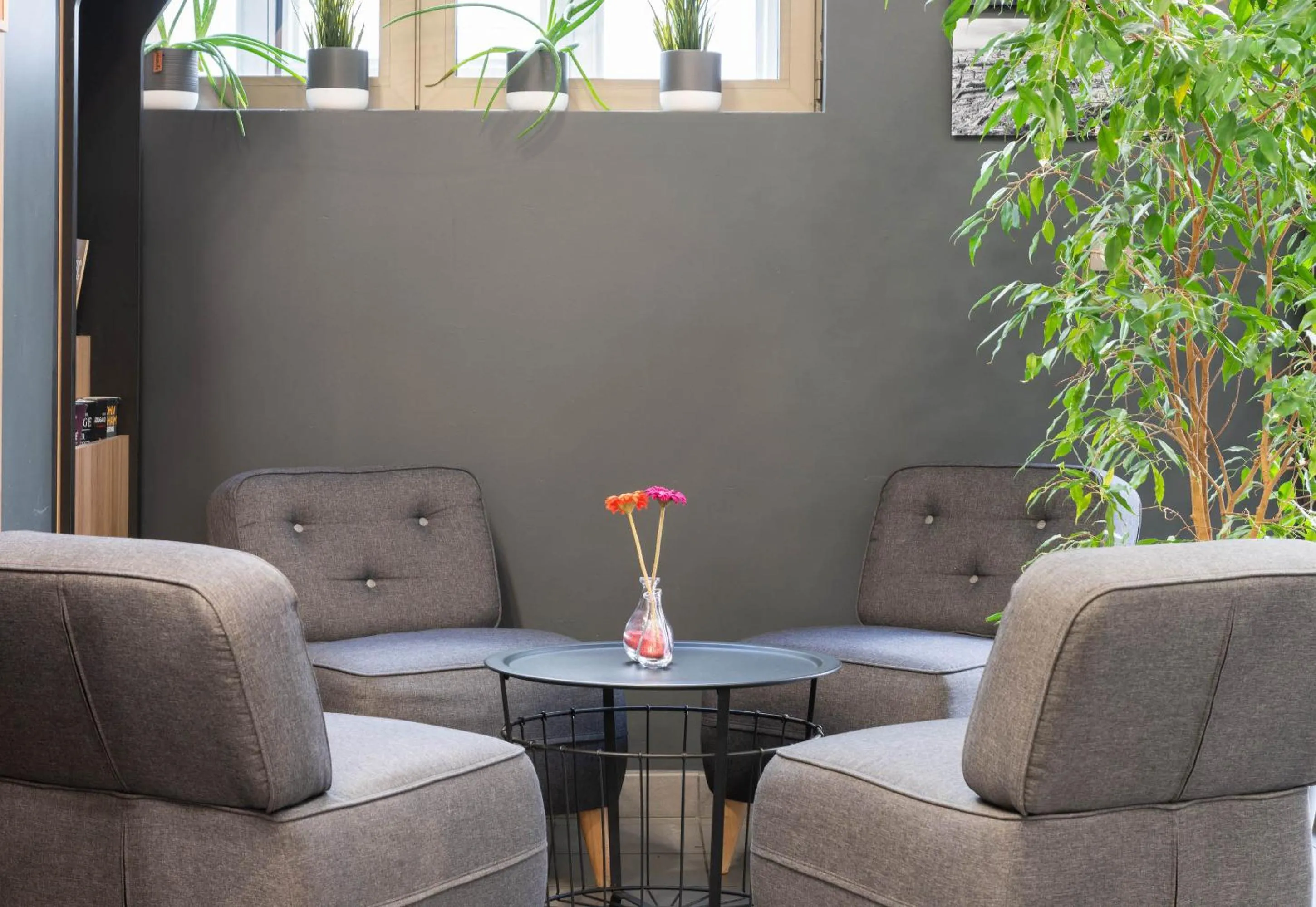 Seating area in B&B HOTEL LYON Centre Perrache