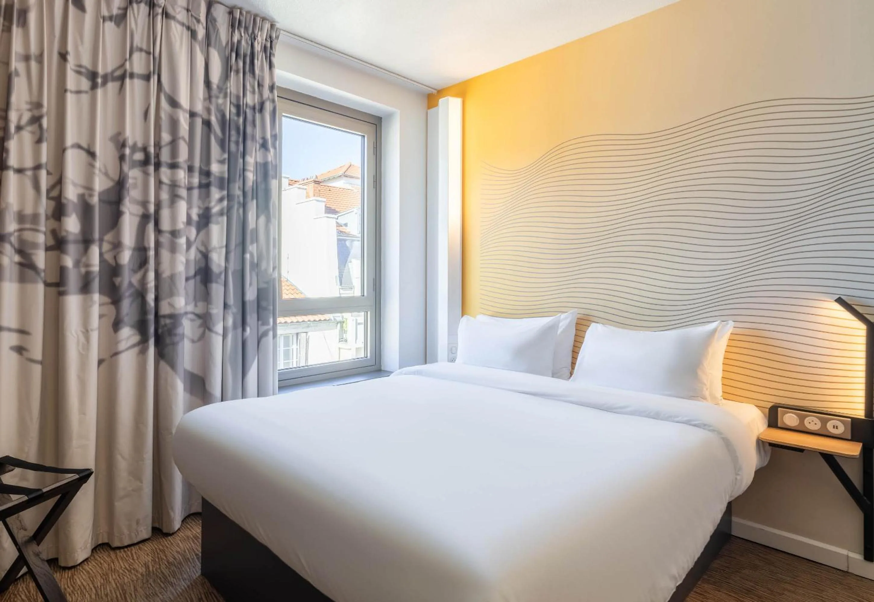 Bedroom, Bed in B&B HOTEL LYON Centre Perrache