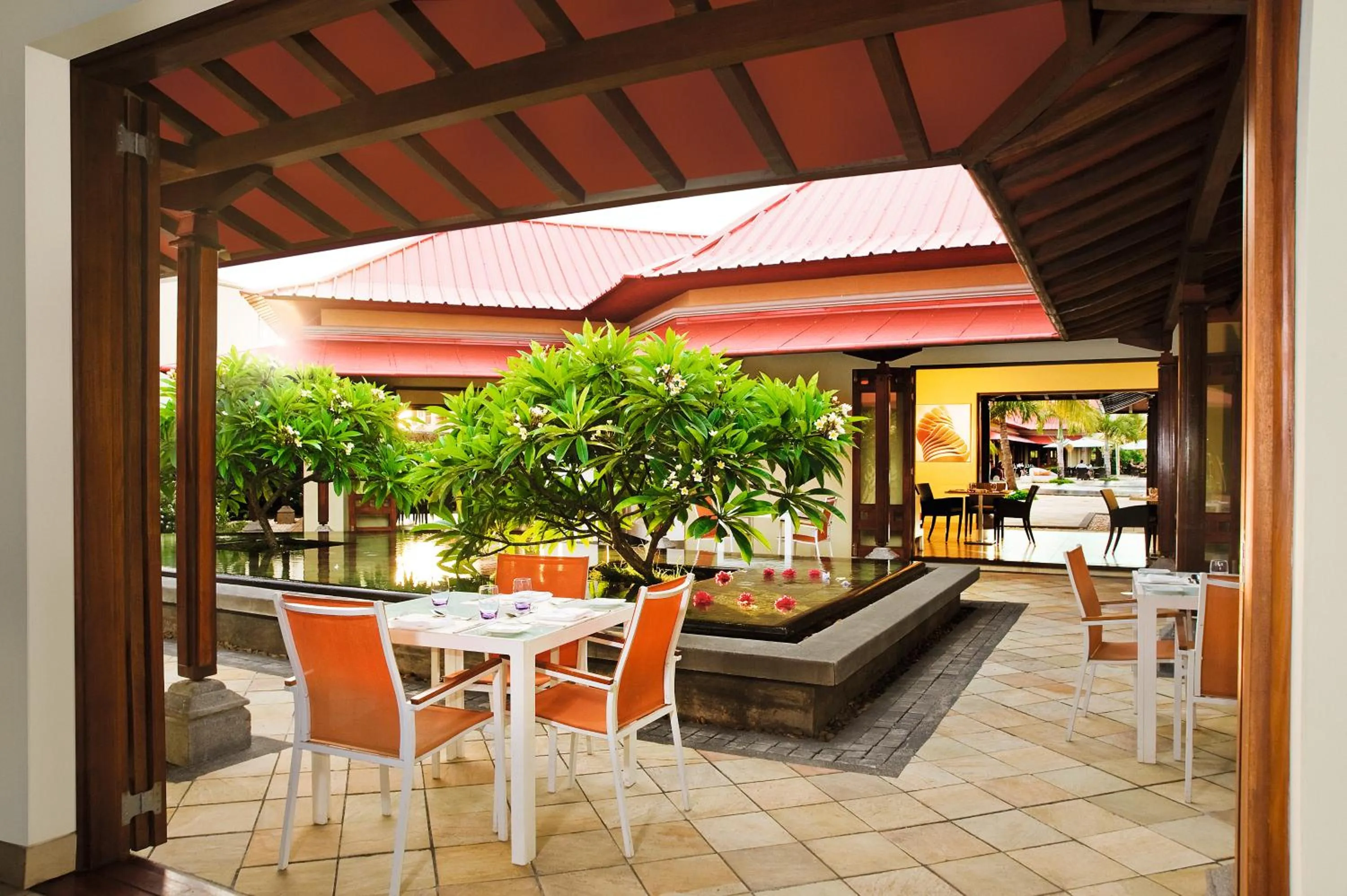 Restaurant/places to eat in Tamassa Bel Ombre