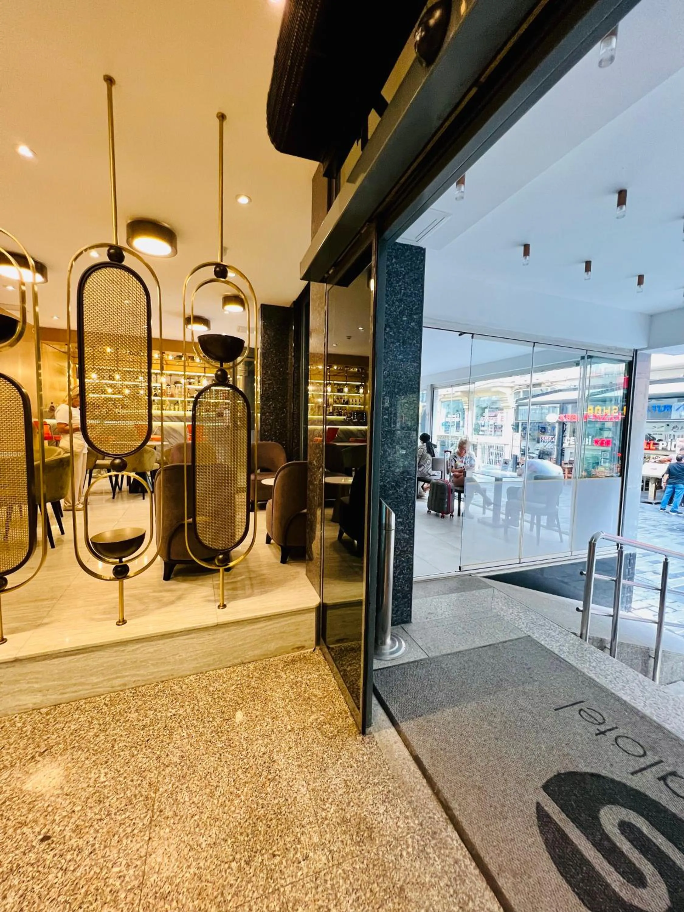 Lounge or bar in Seminal Hotel Taksim