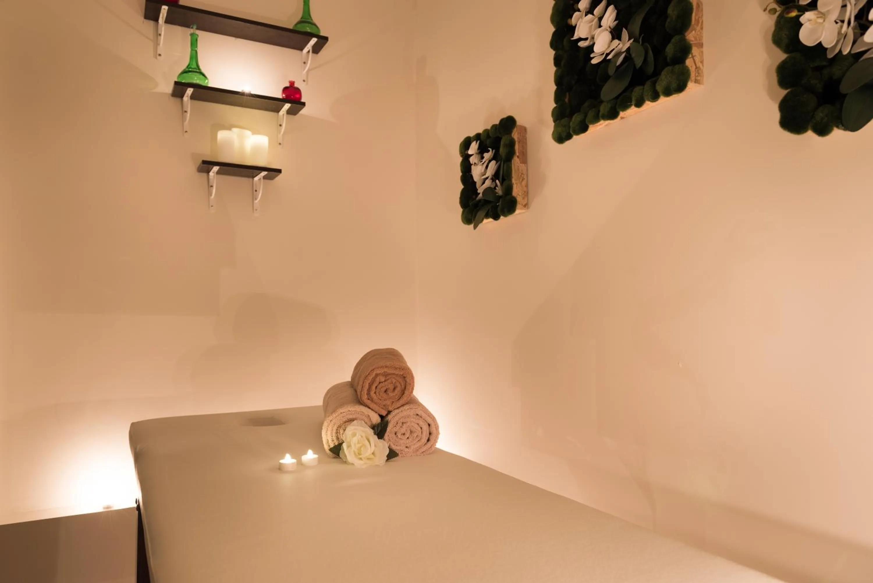 Steam room in Seminal Hotel Taksim