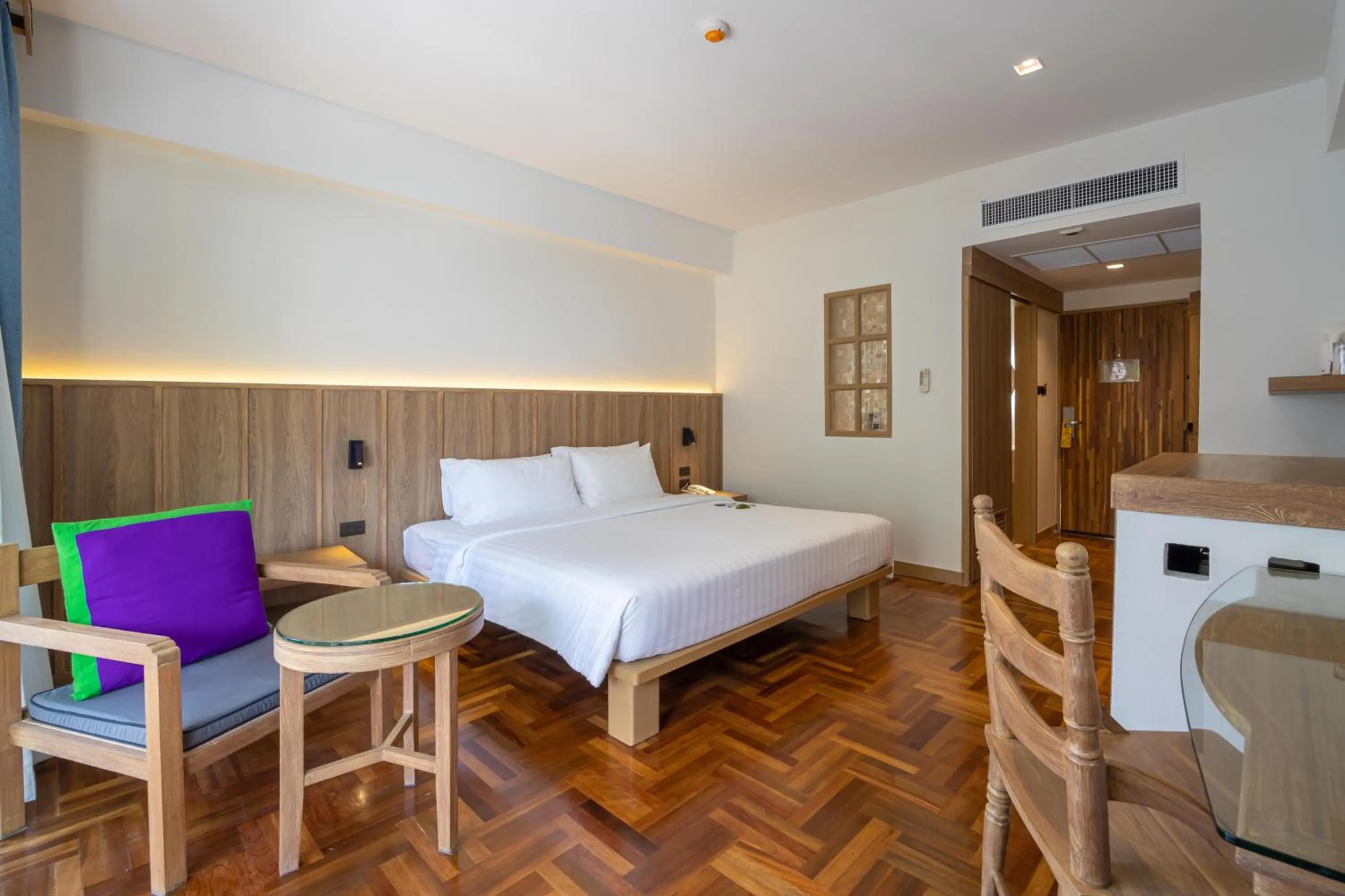 Bed in Baan Samui Resort - SHA Extra Plus