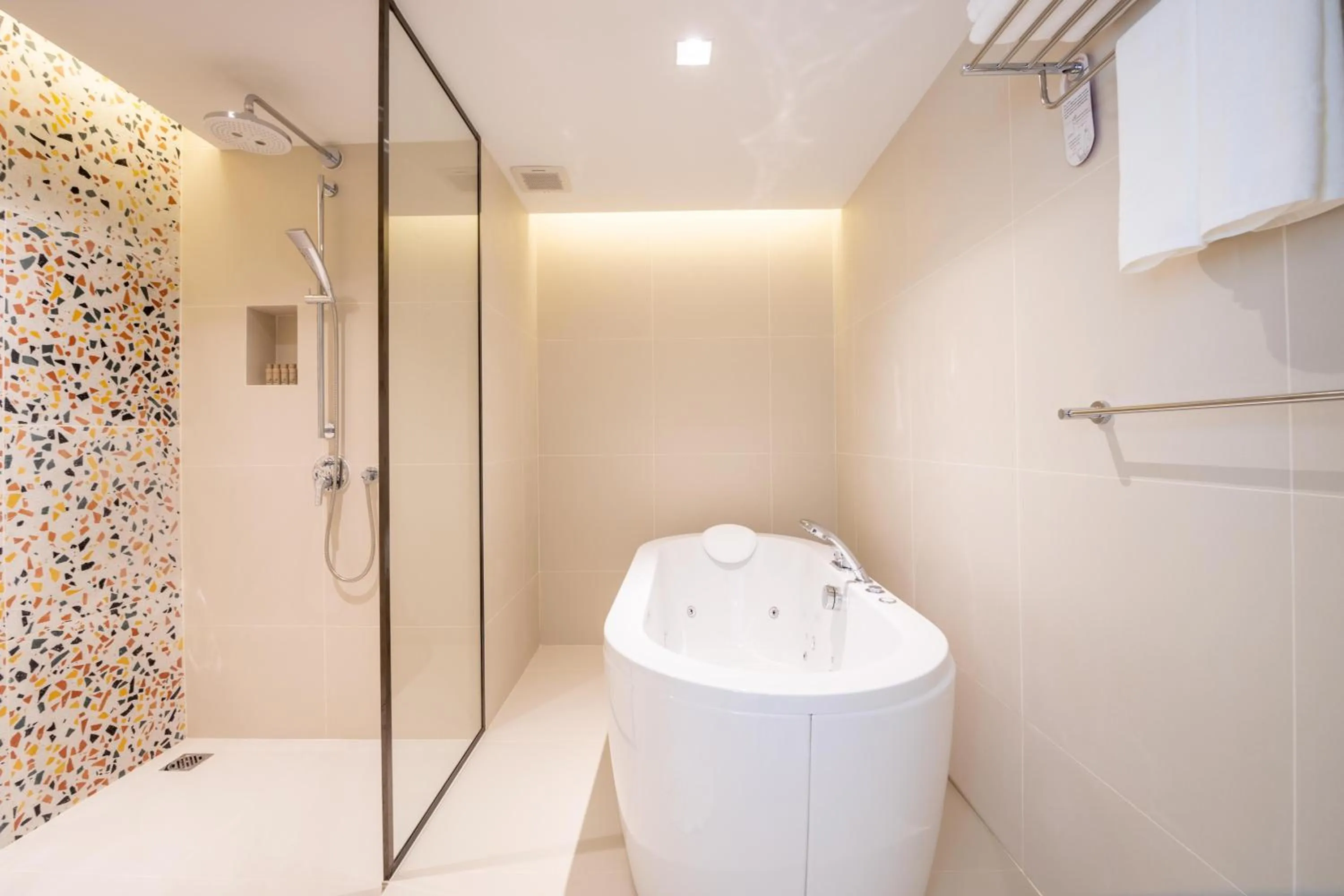 Shower in Baan Samui Resort - SHA Extra Plus