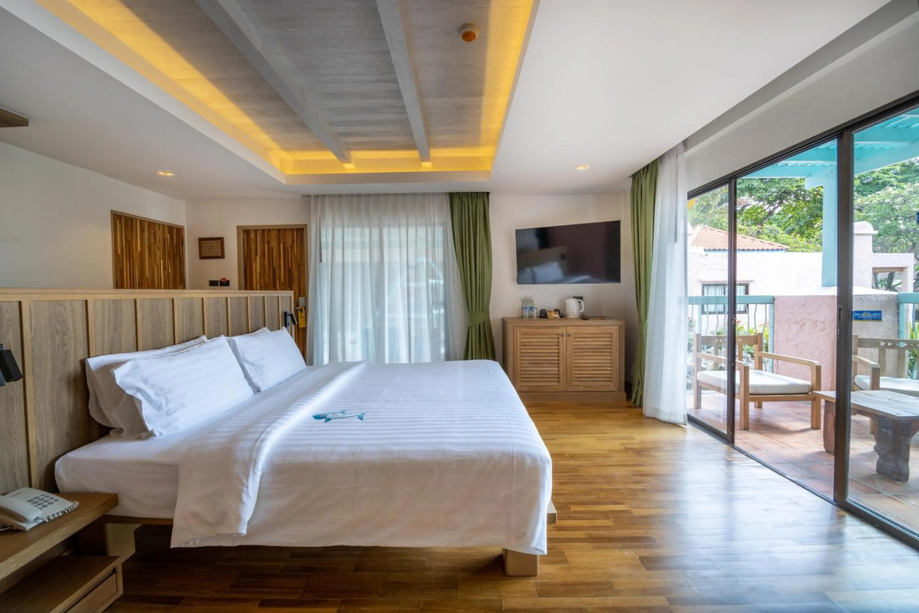 Bed in Baan Samui Resort - SHA Extra Plus