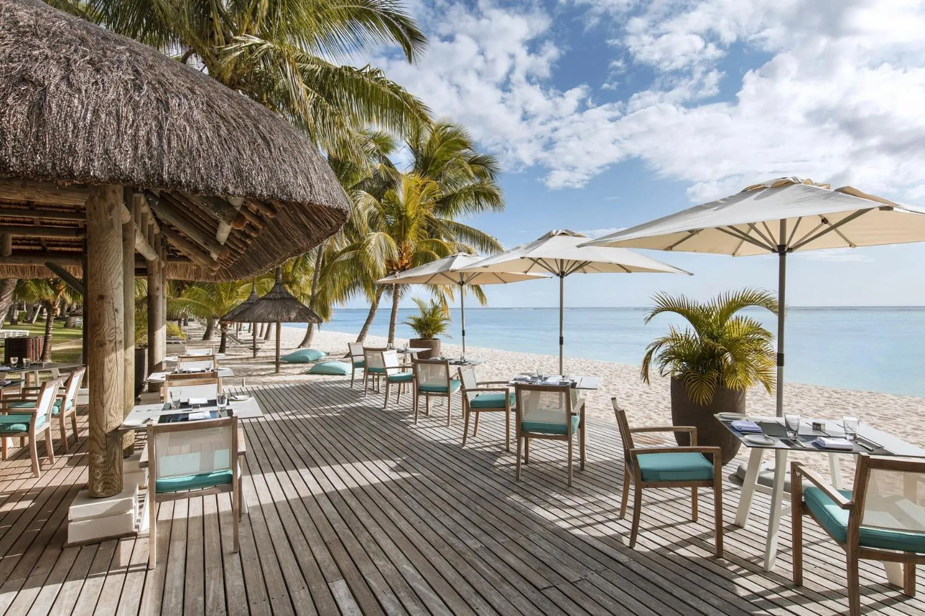 Restaurant/places to eat in LUX* Le Morne Resort