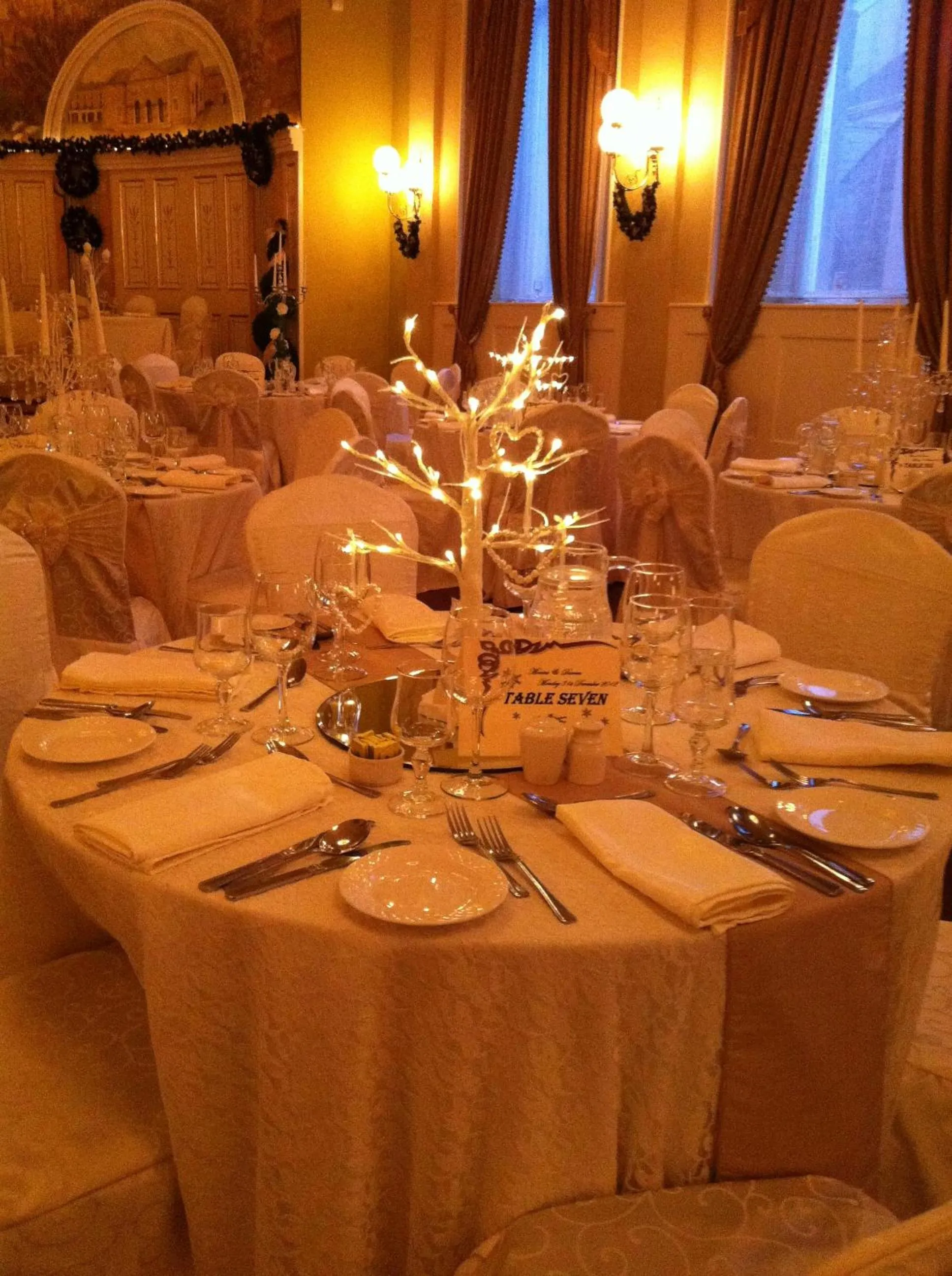 Restaurant/places to eat in Westenra Arms Hotel