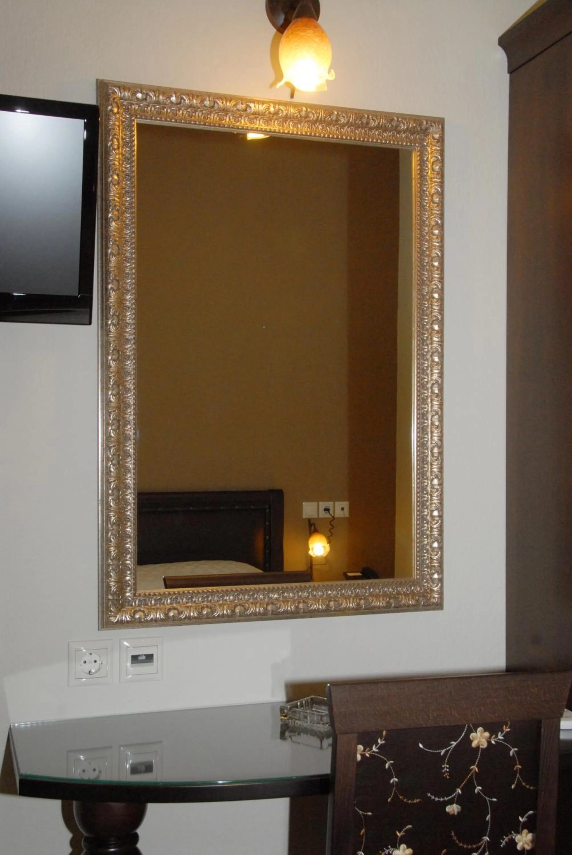 Decorative detail in Hotel Filoxenia