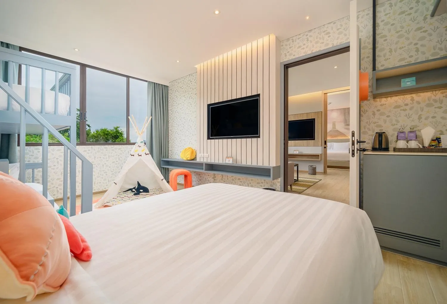 Photo of the whole room, Bed in Holiday Inn Resort Krabi Ao Nang Beach by IHG