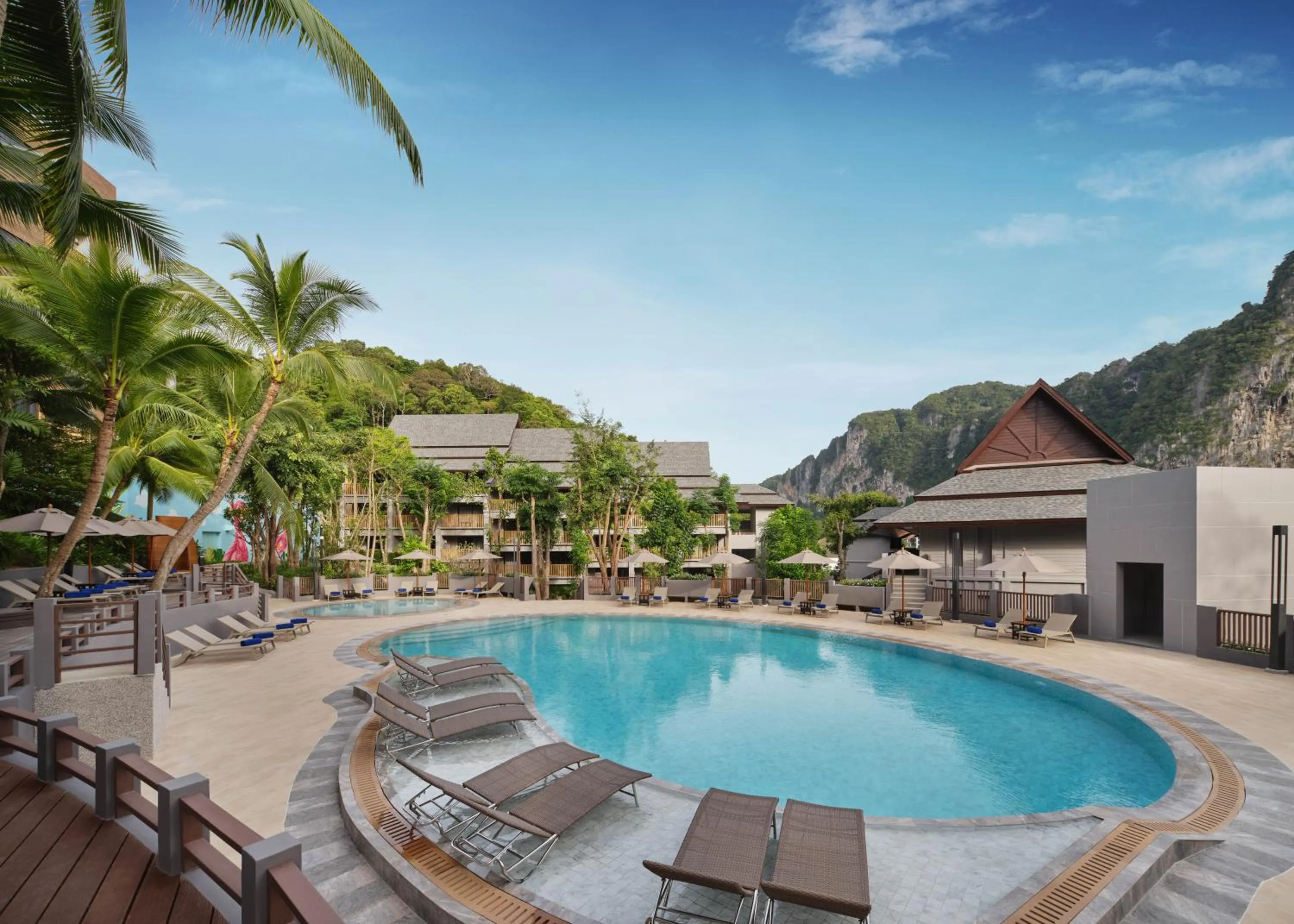 Swimming pool in Holiday Inn Resort Krabi Ao Nang Beach by IHG