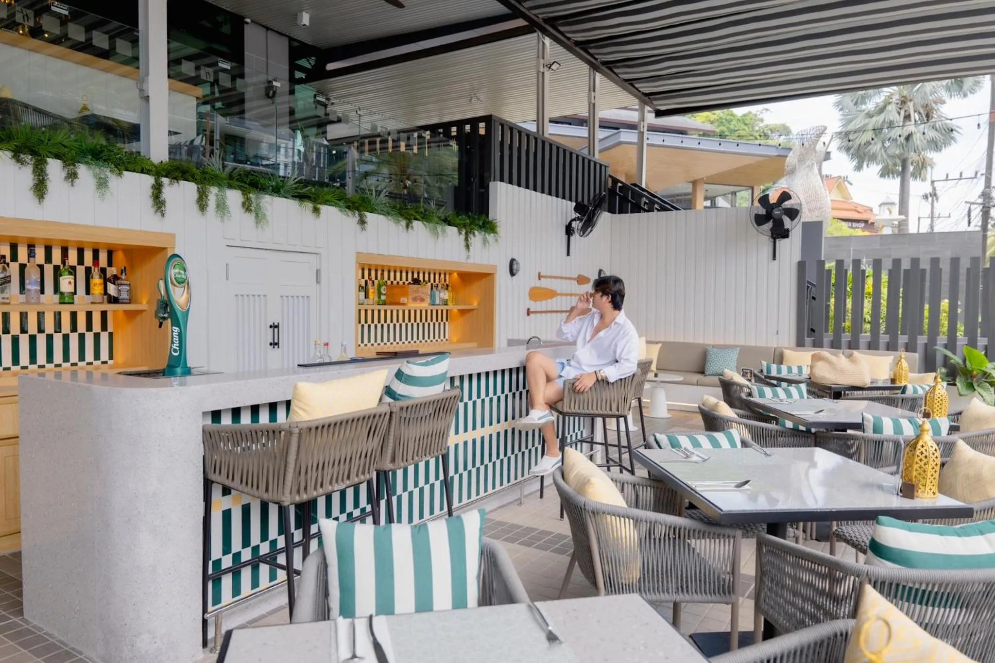 Restaurant/places to eat in Holiday Inn Resort Krabi Ao Nang Beach by IHG