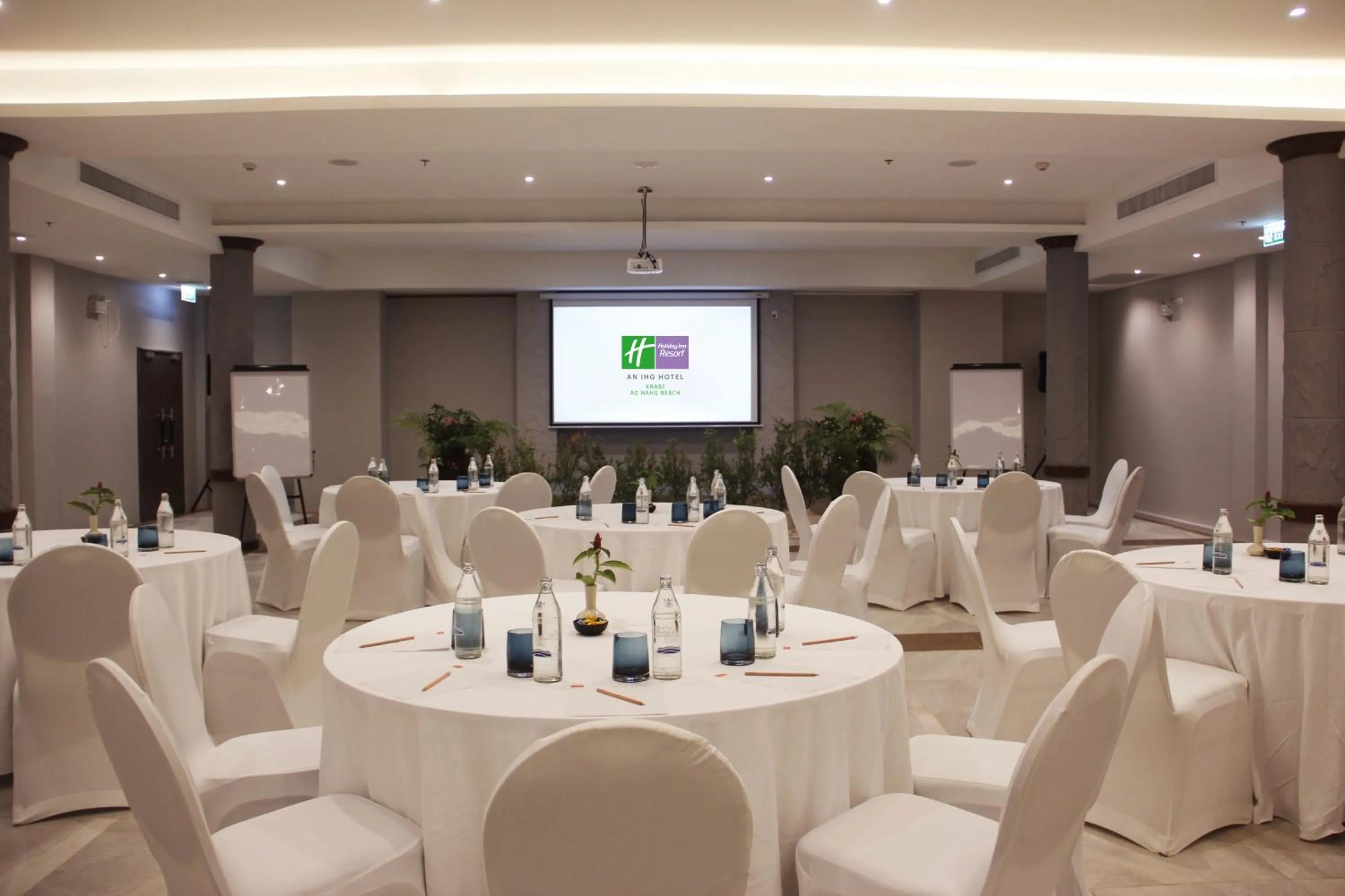 Meeting/conference room in Holiday Inn Resort Krabi Ao Nang Beach by IHG