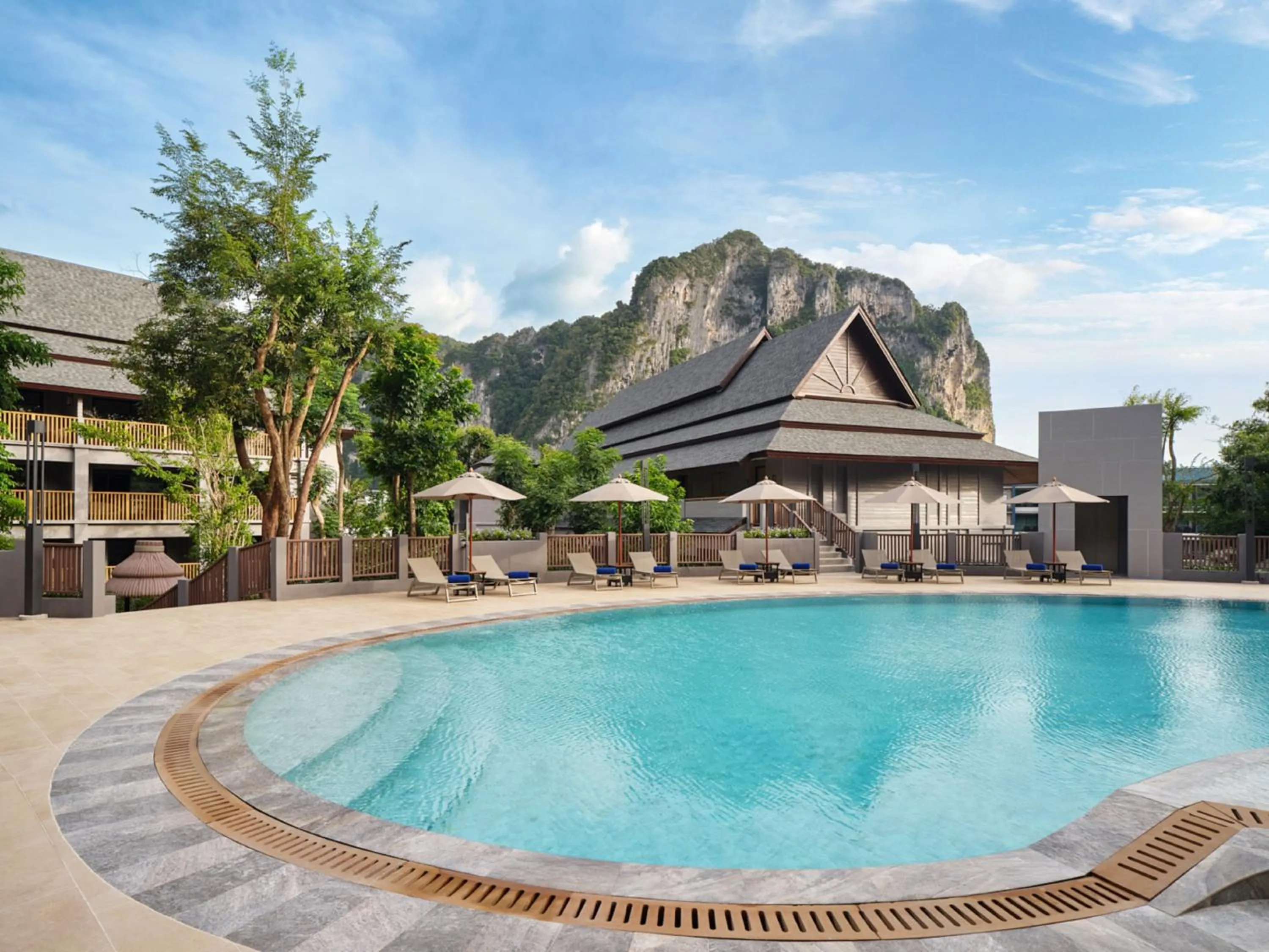 Swimming pool in Holiday Inn Resort Krabi Ao Nang Beach by IHG