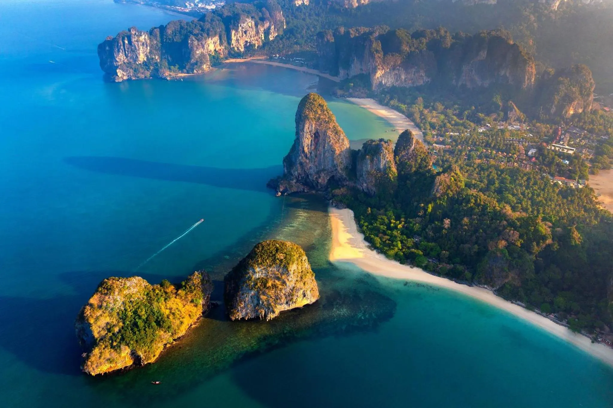 Area and facilities in Holiday Inn Resort Krabi Ao Nang Beach by IHG