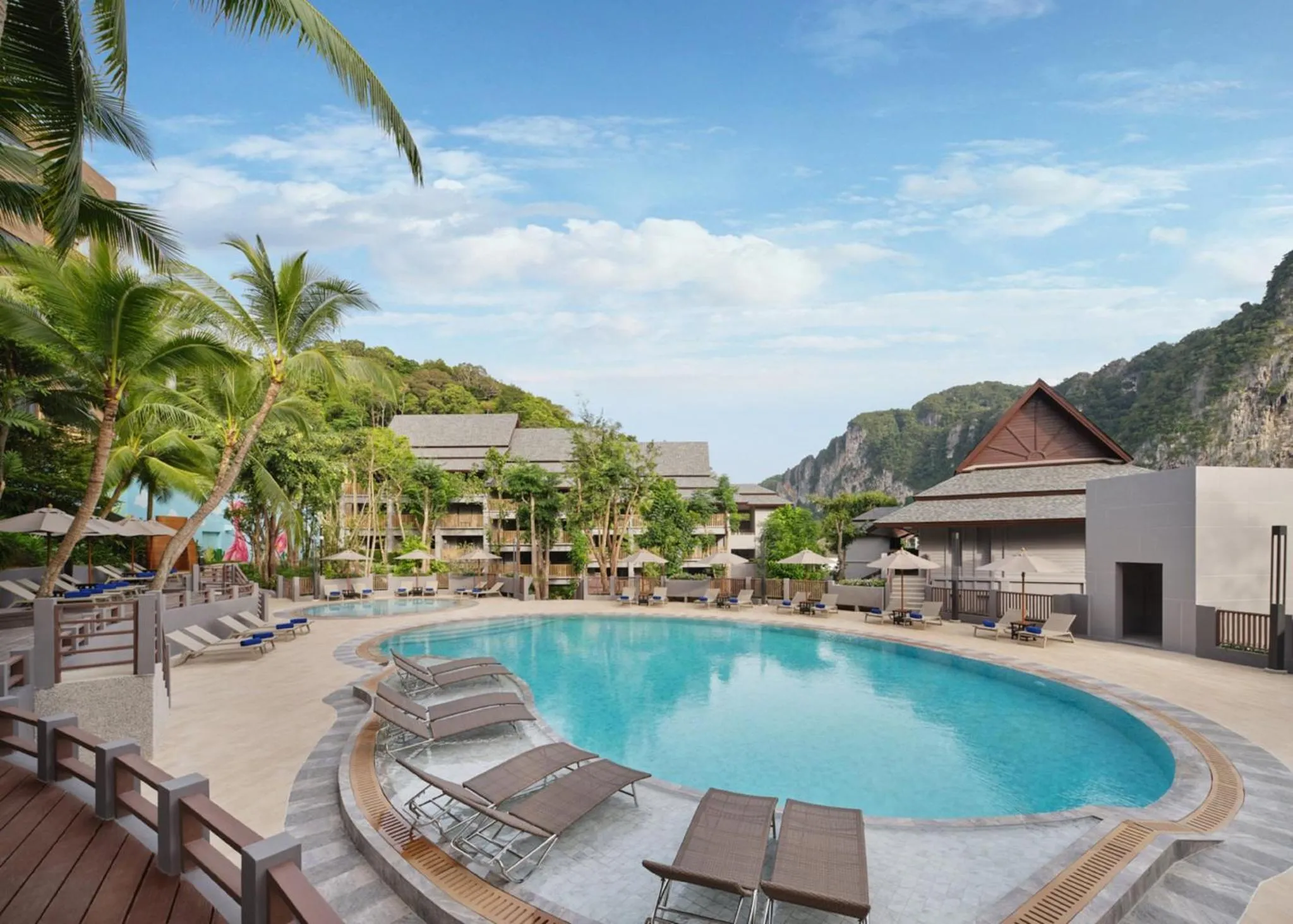 Swimming pool in Holiday Inn Resort Krabi Ao Nang Beach by IHG