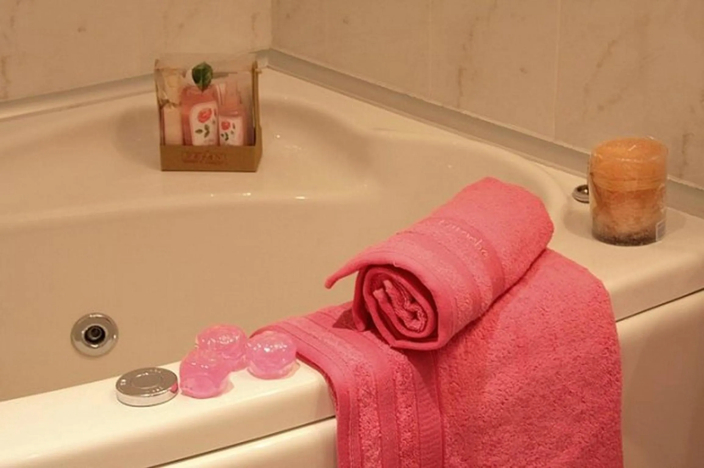 Bathroom in Acropol Hotel