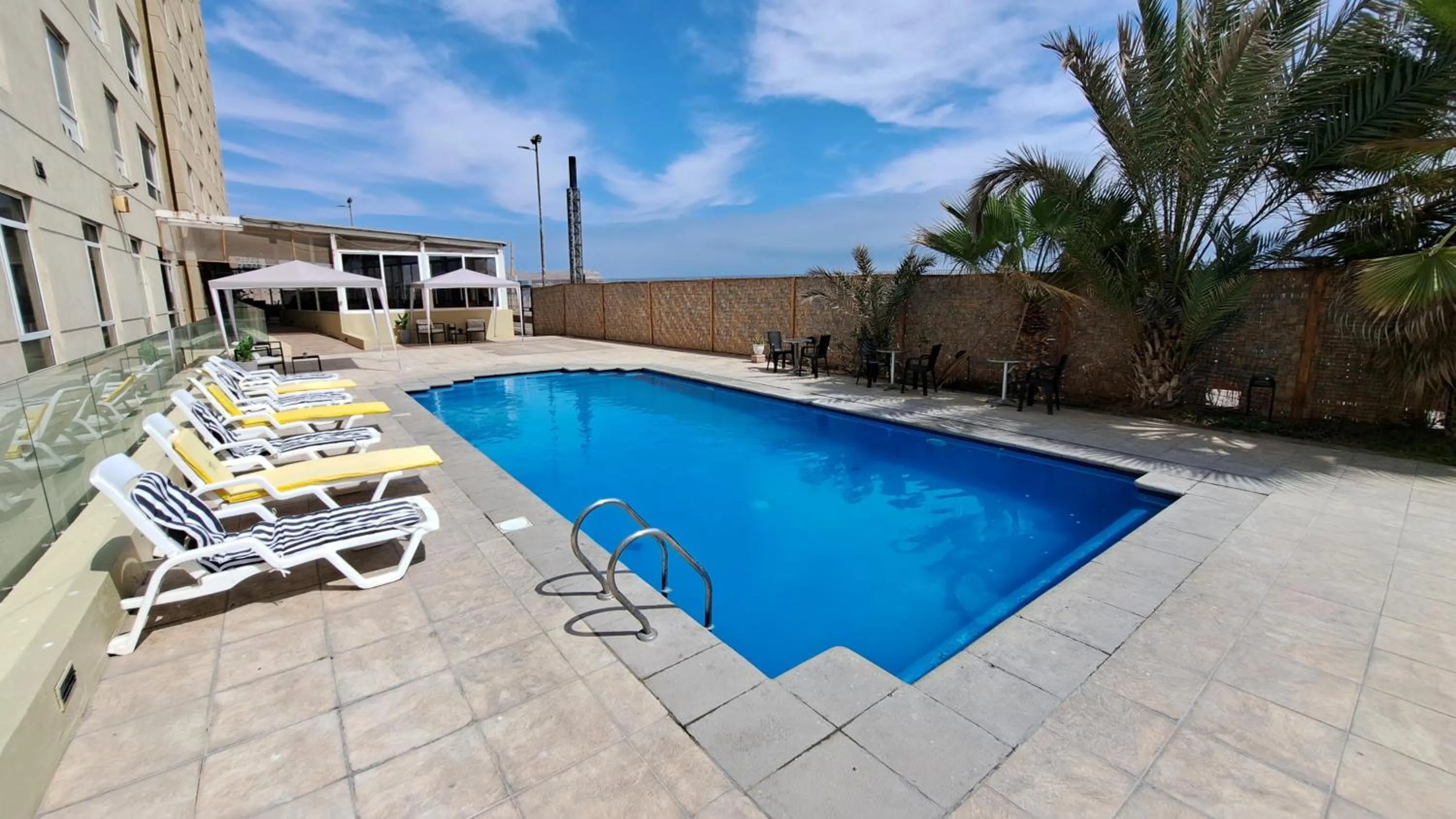Swimming pool in Hotel Diego De Almagro Arica