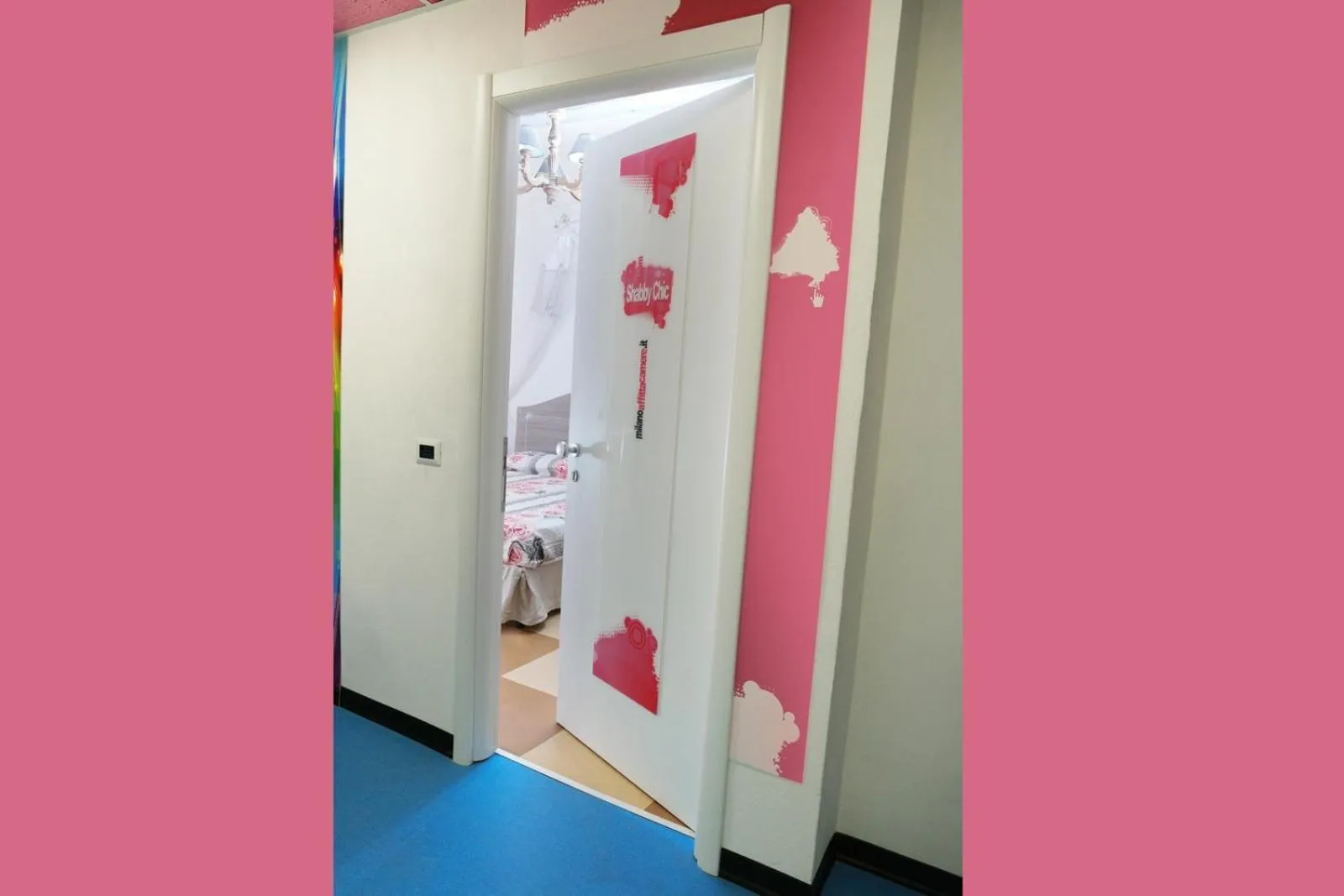 Decorative detail in Milano Affittacamere