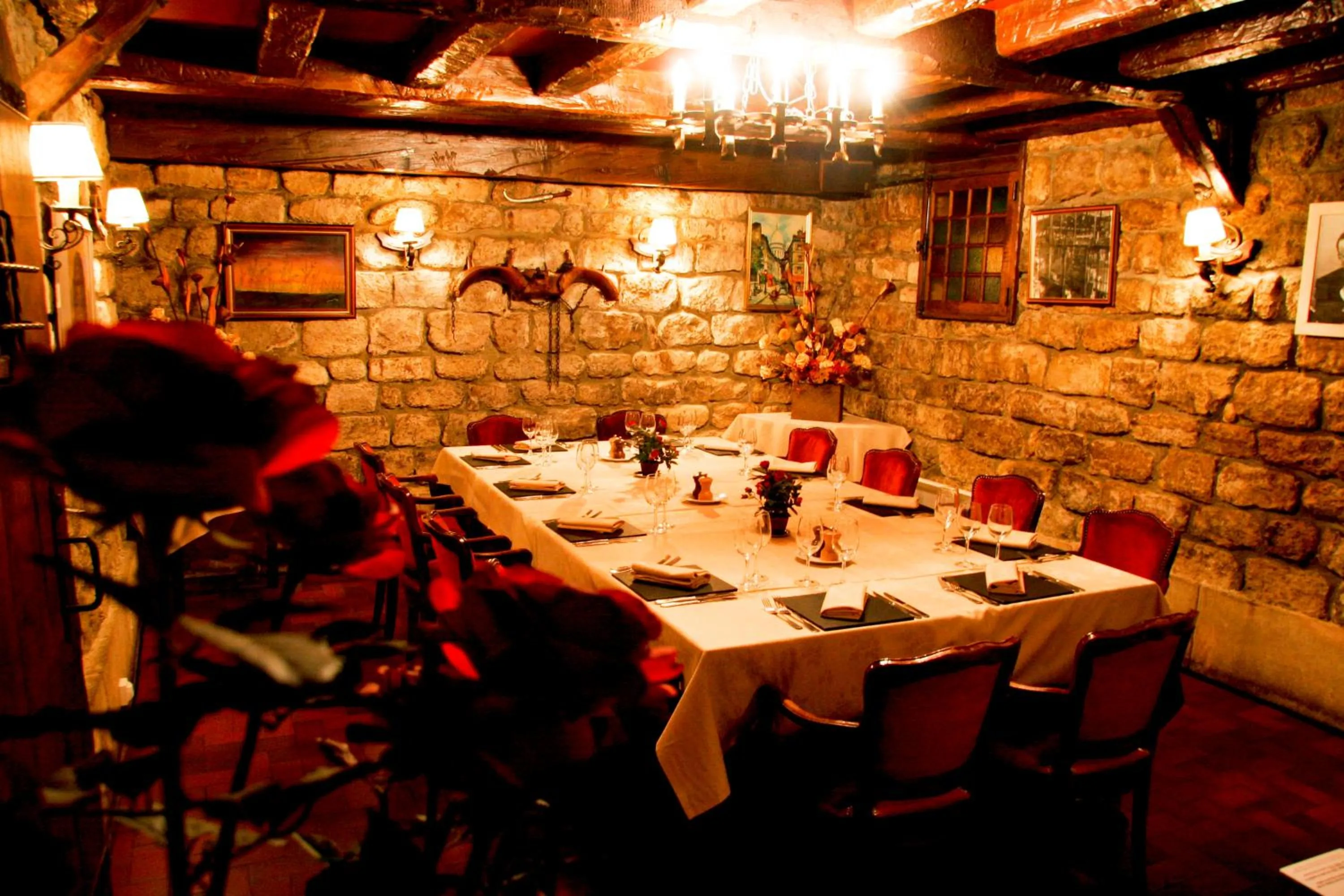 Restaurant/places to eat in Le Ruisseau