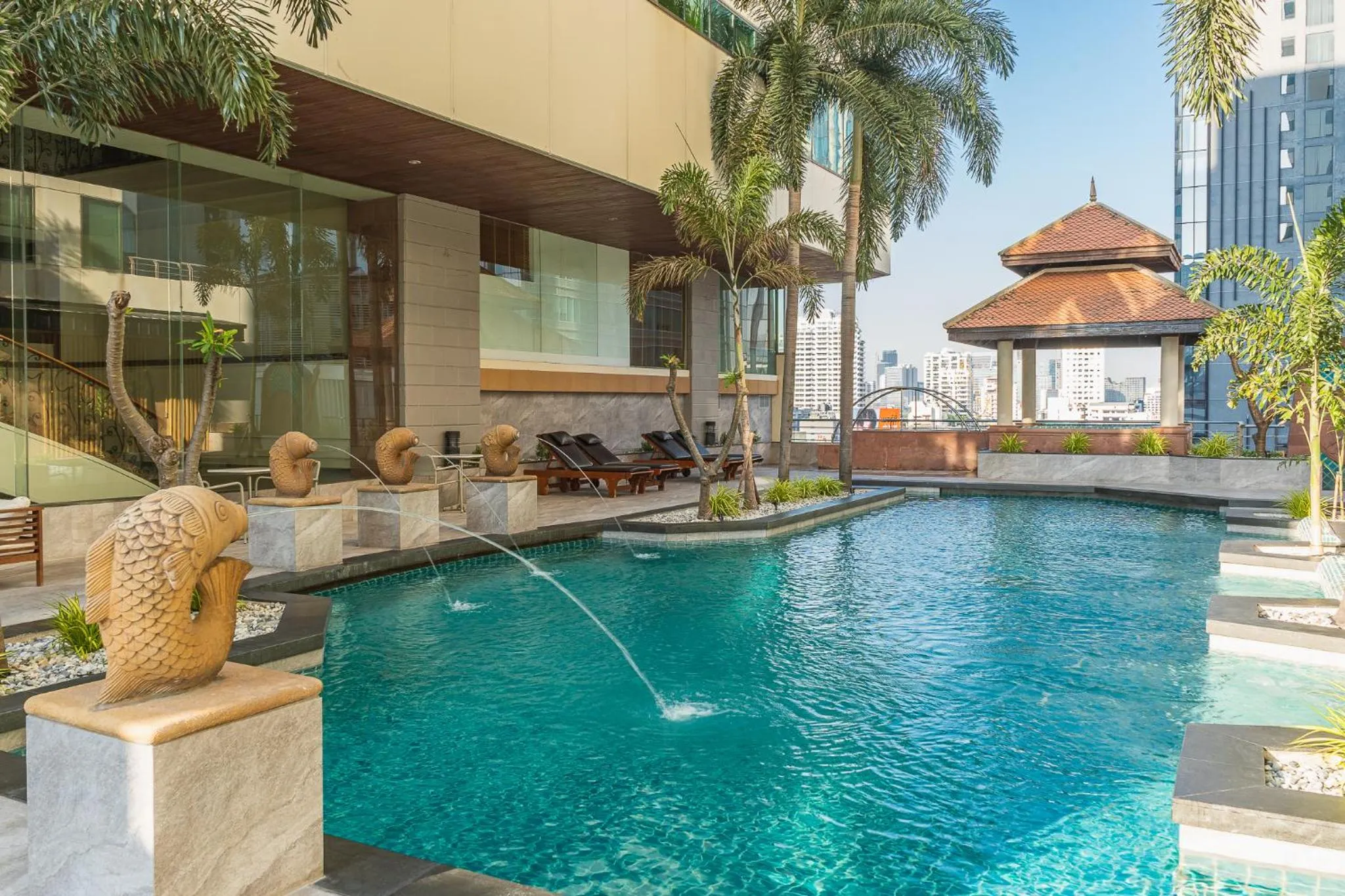 Swimming pool in Jasmine City Hotel