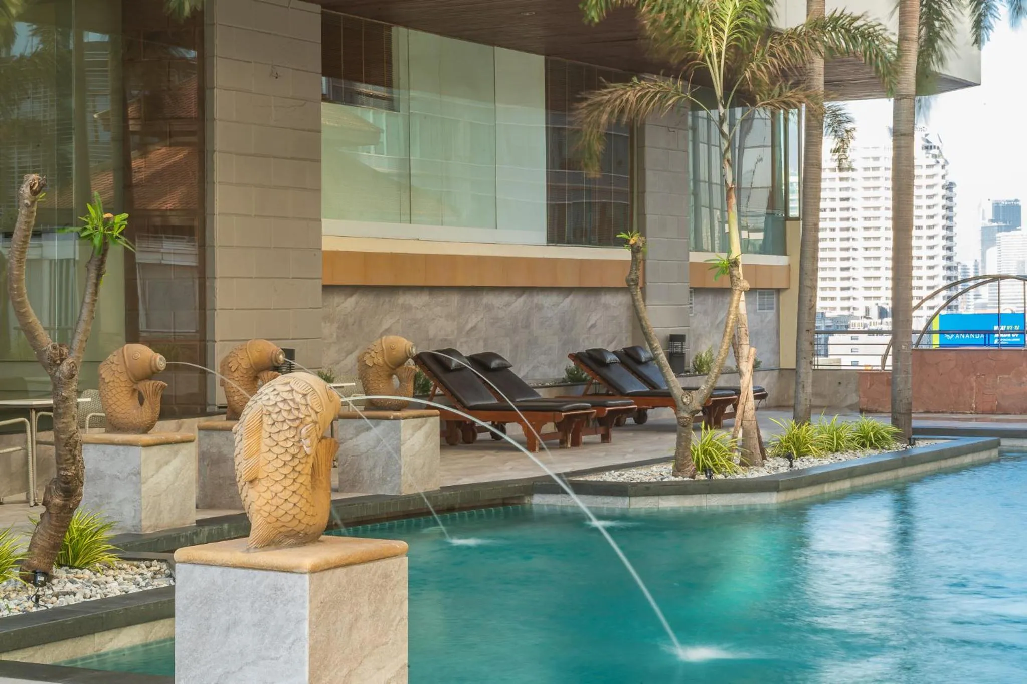 Swimming pool in Jasmine City Hotel