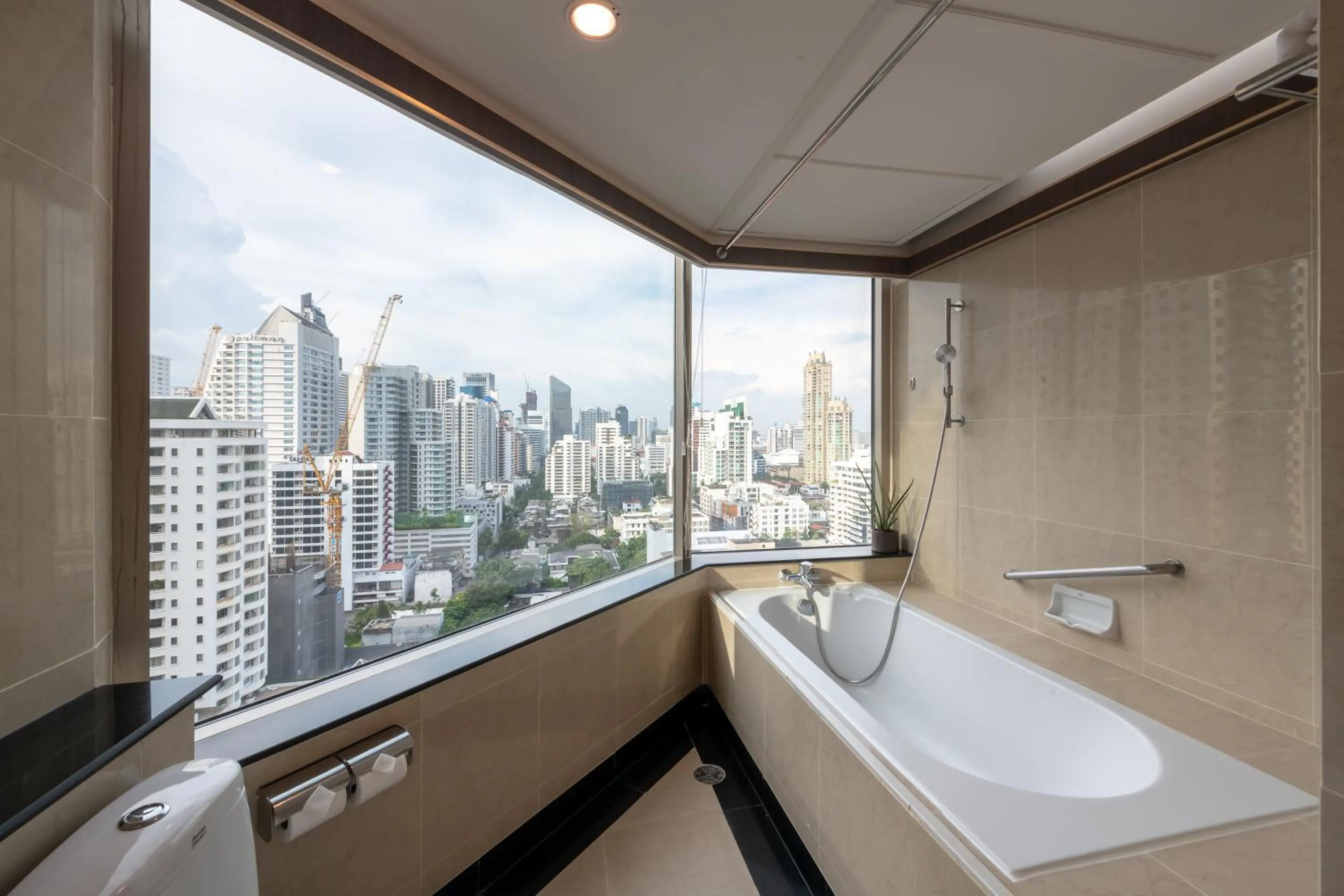 Bathroom in Jasmine City Hotel