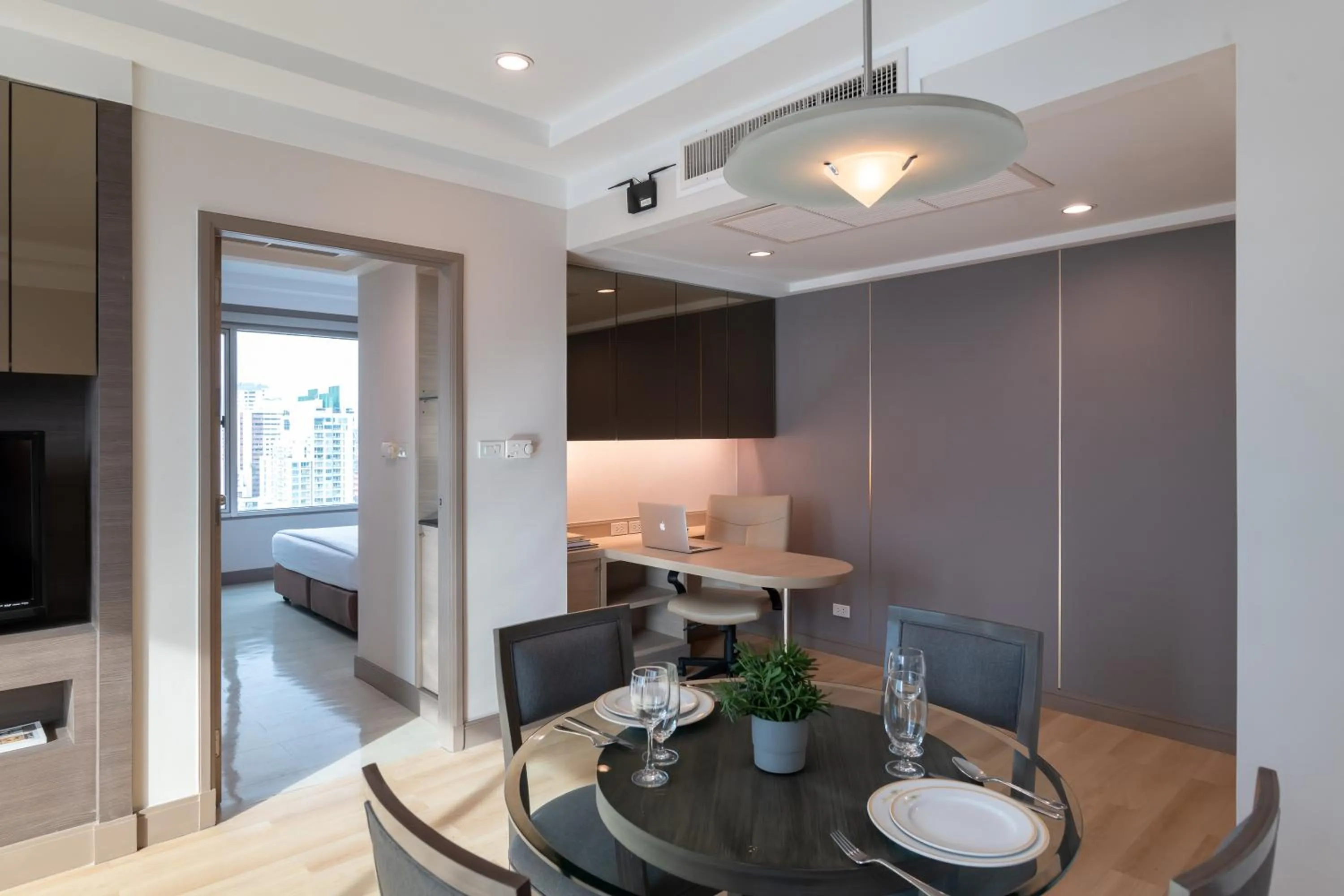 Kitchen or kitchenette in Jasmine City Hotel