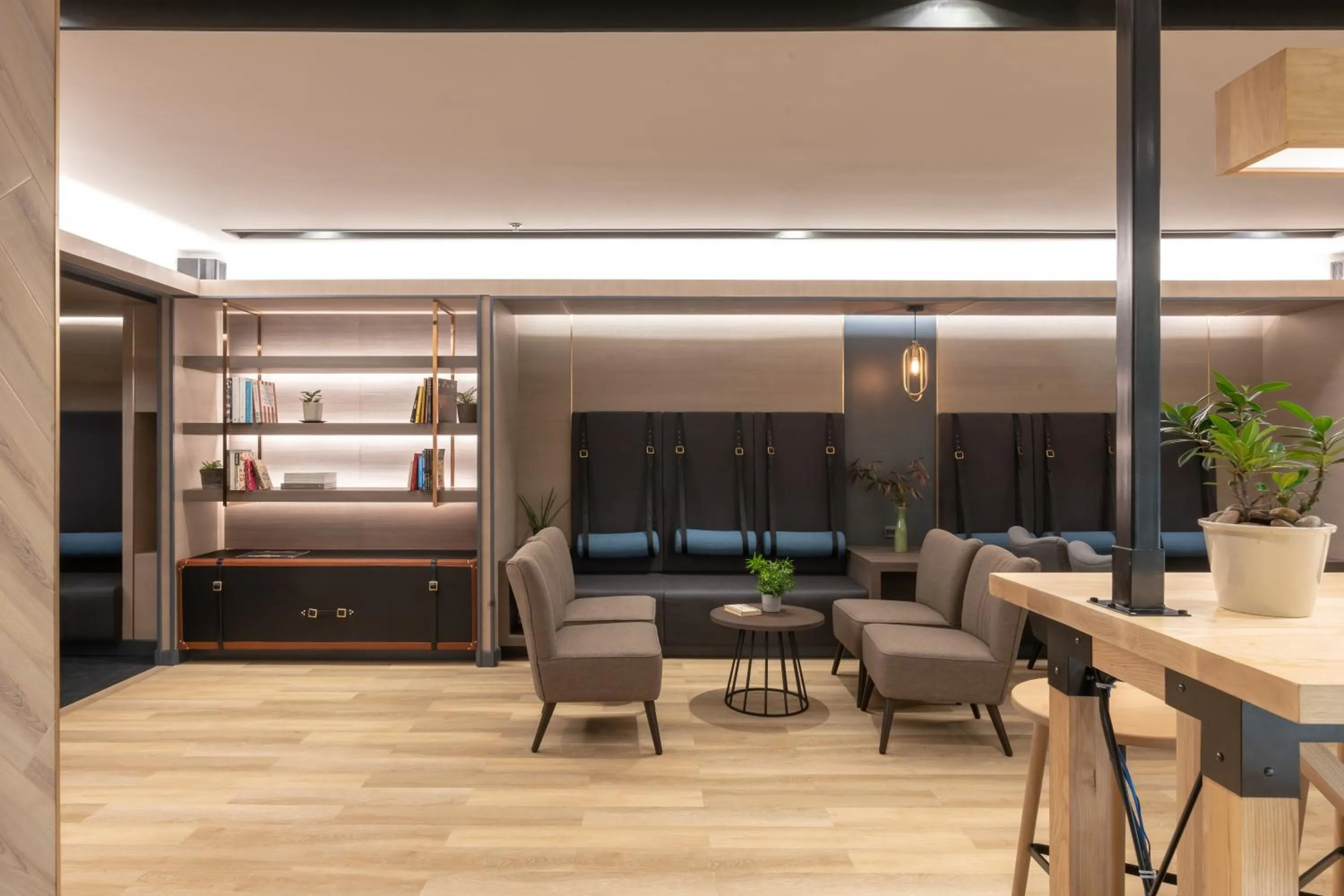 Library in Jasmine City Hotel