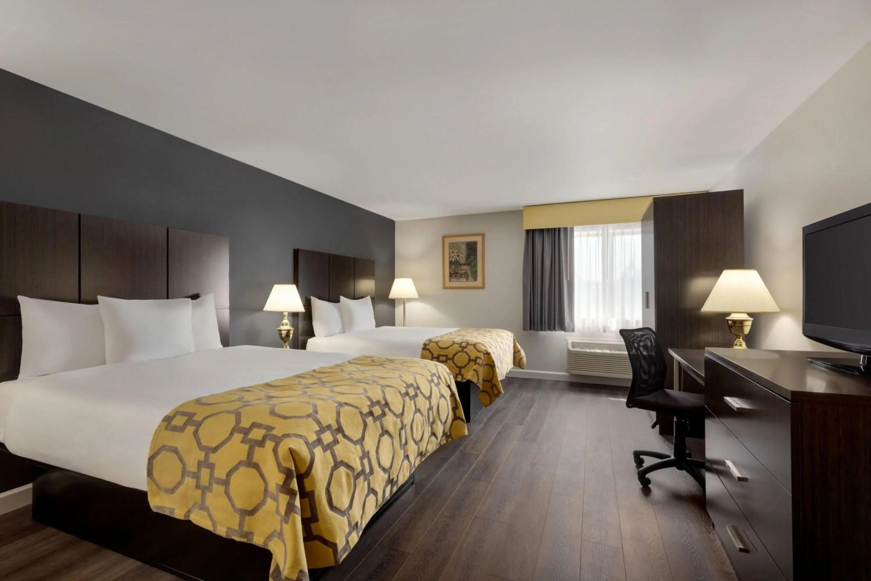 Photo of the whole room, Bed in Baymont by Wyndham Branford/New Haven