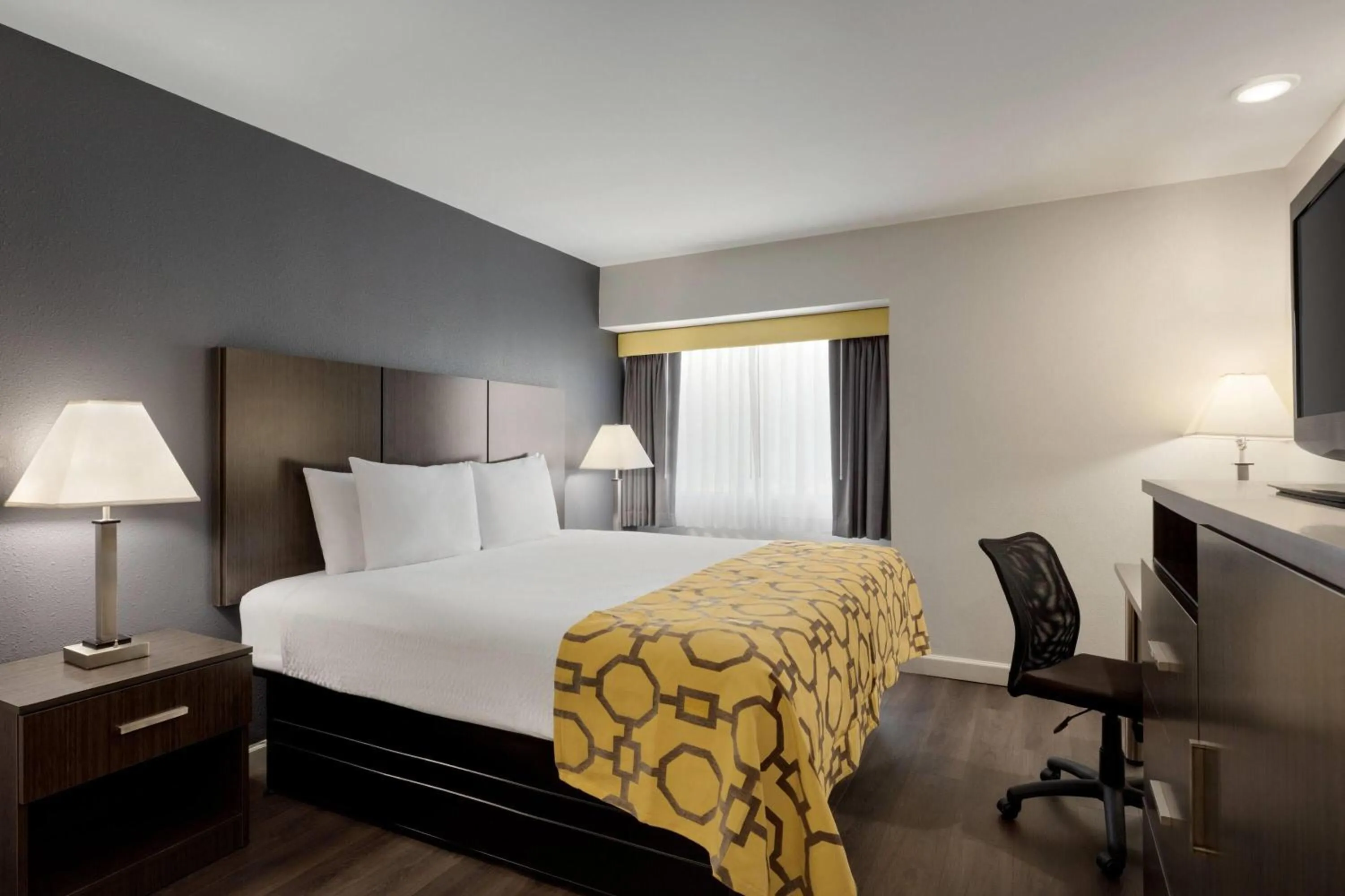 Photo of the whole room, Bed in Baymont by Wyndham Branford/New Haven