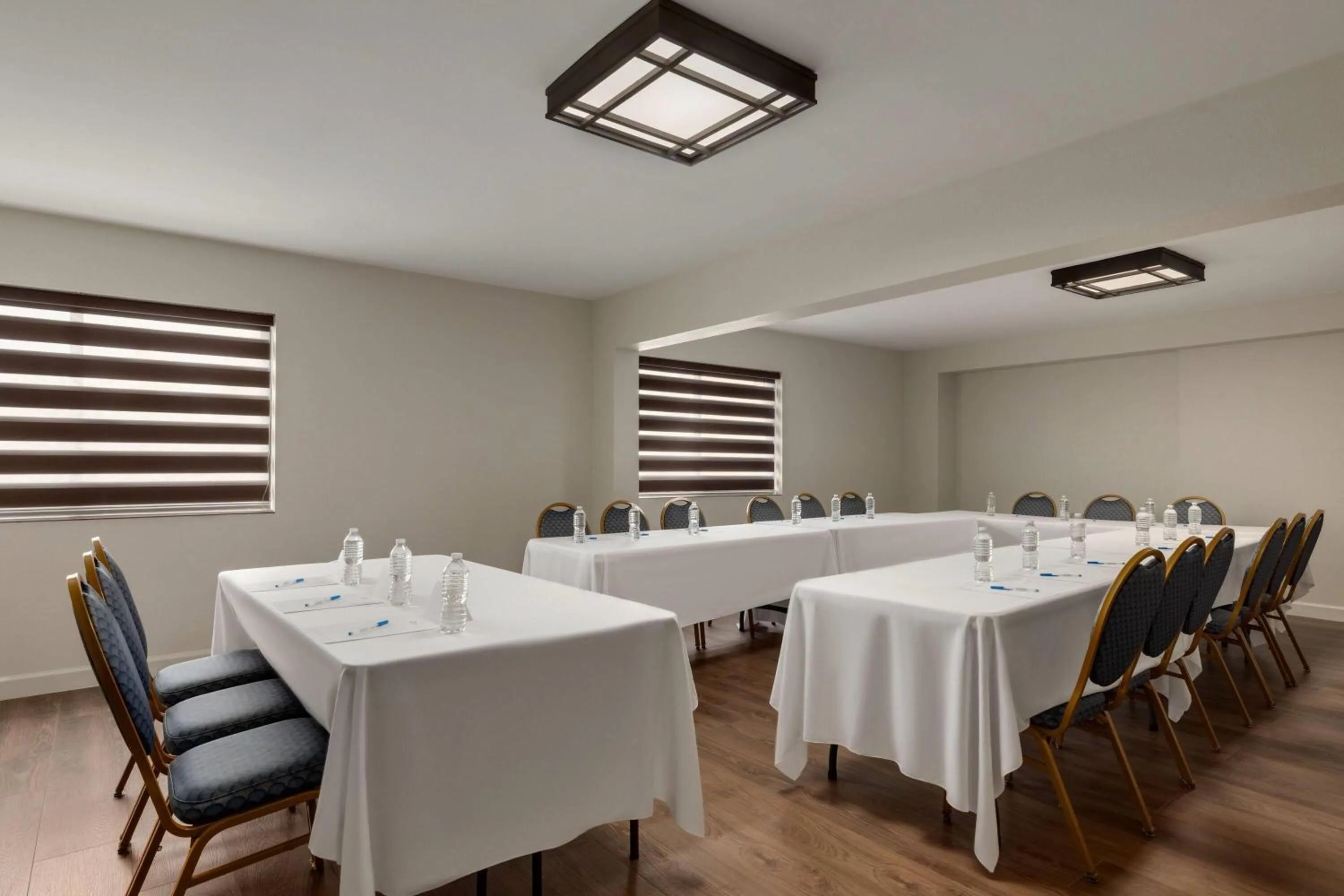 Meeting/conference room in Baymont by Wyndham Branford/New Haven