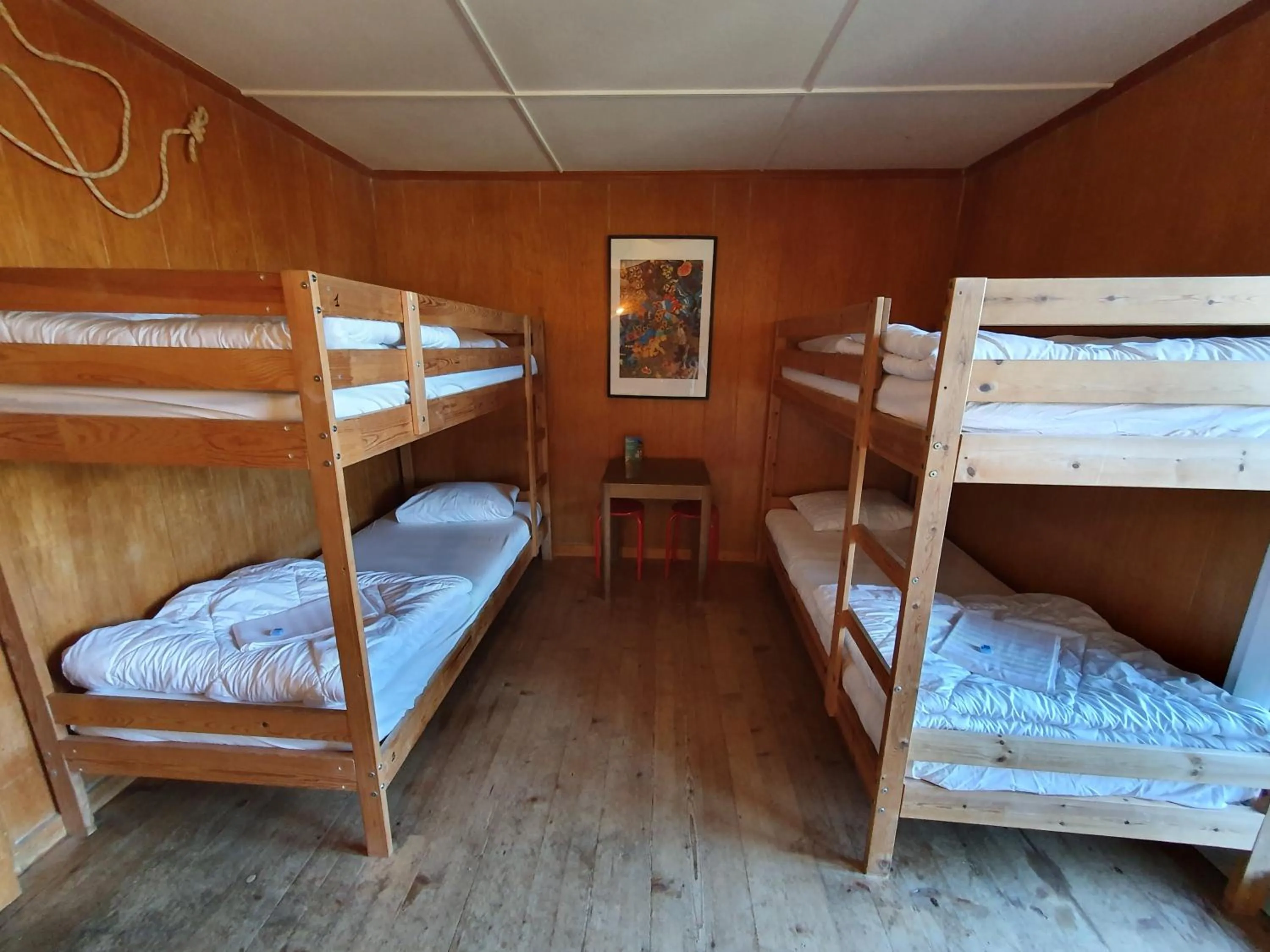 bunk bed, Bed in Lake Lodge Hostel