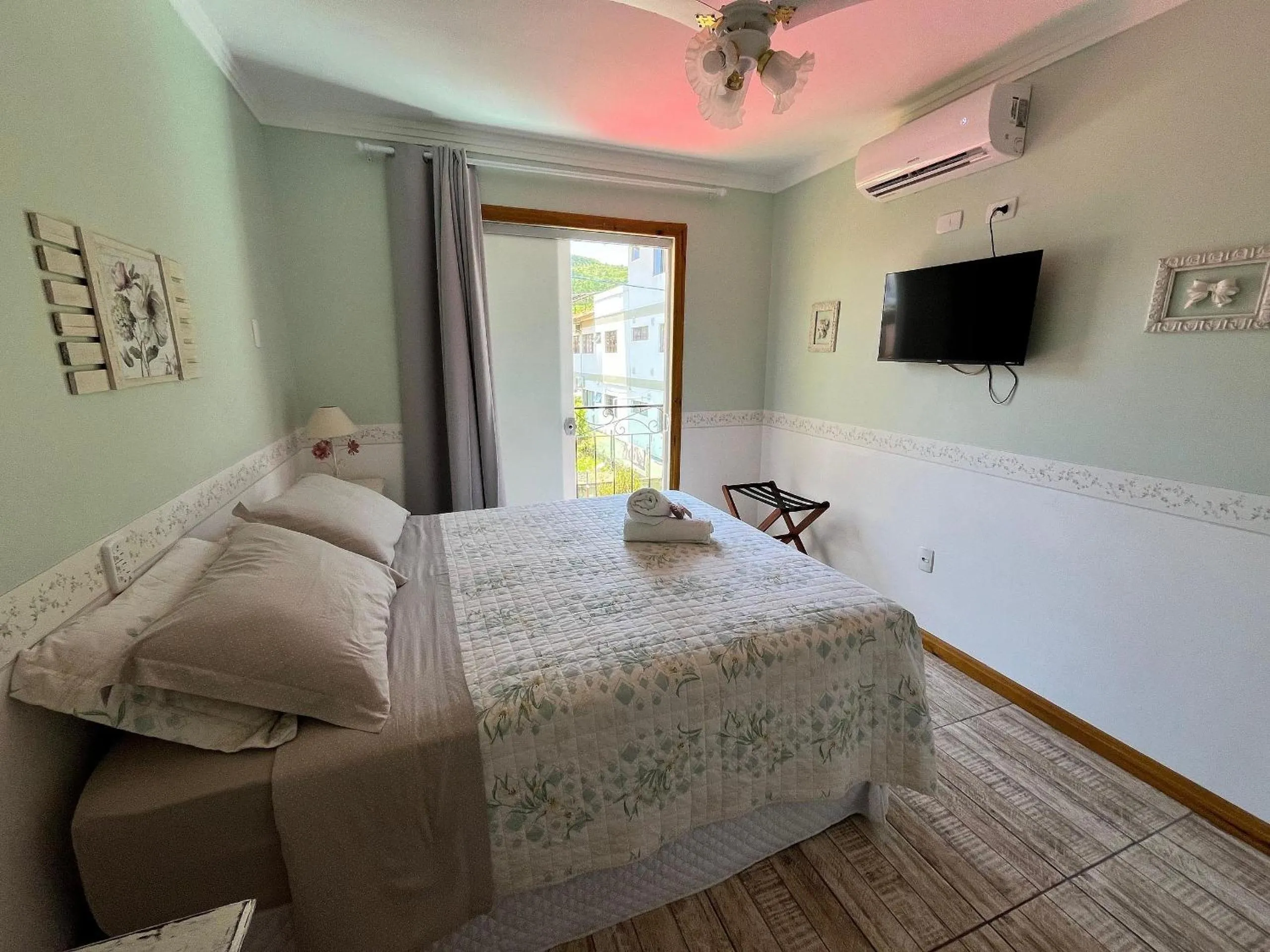 Bedroom, Bed in Pousada Paty´s Garden