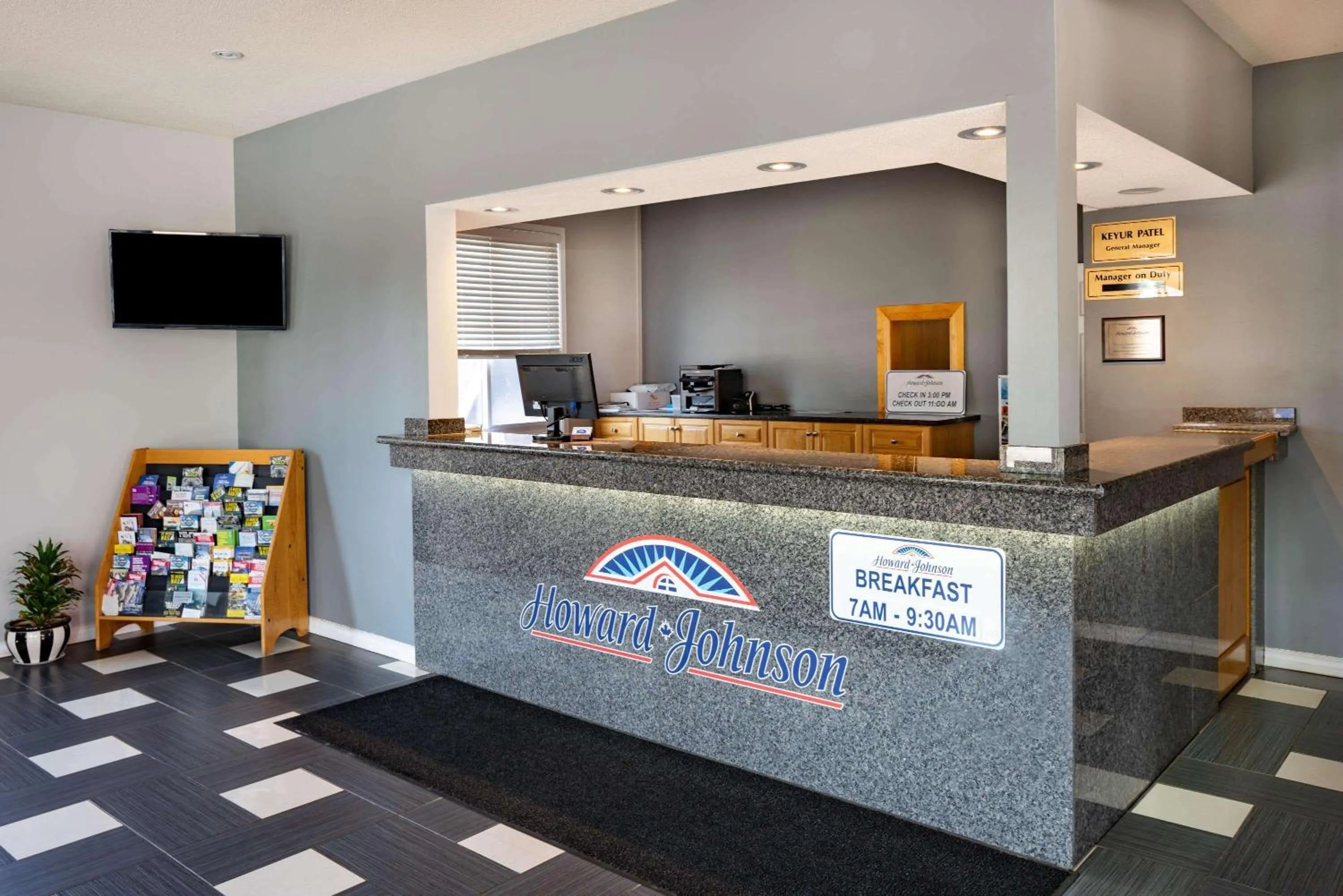 Lobby or reception in Howard Johnson by Wyndham Gananoque