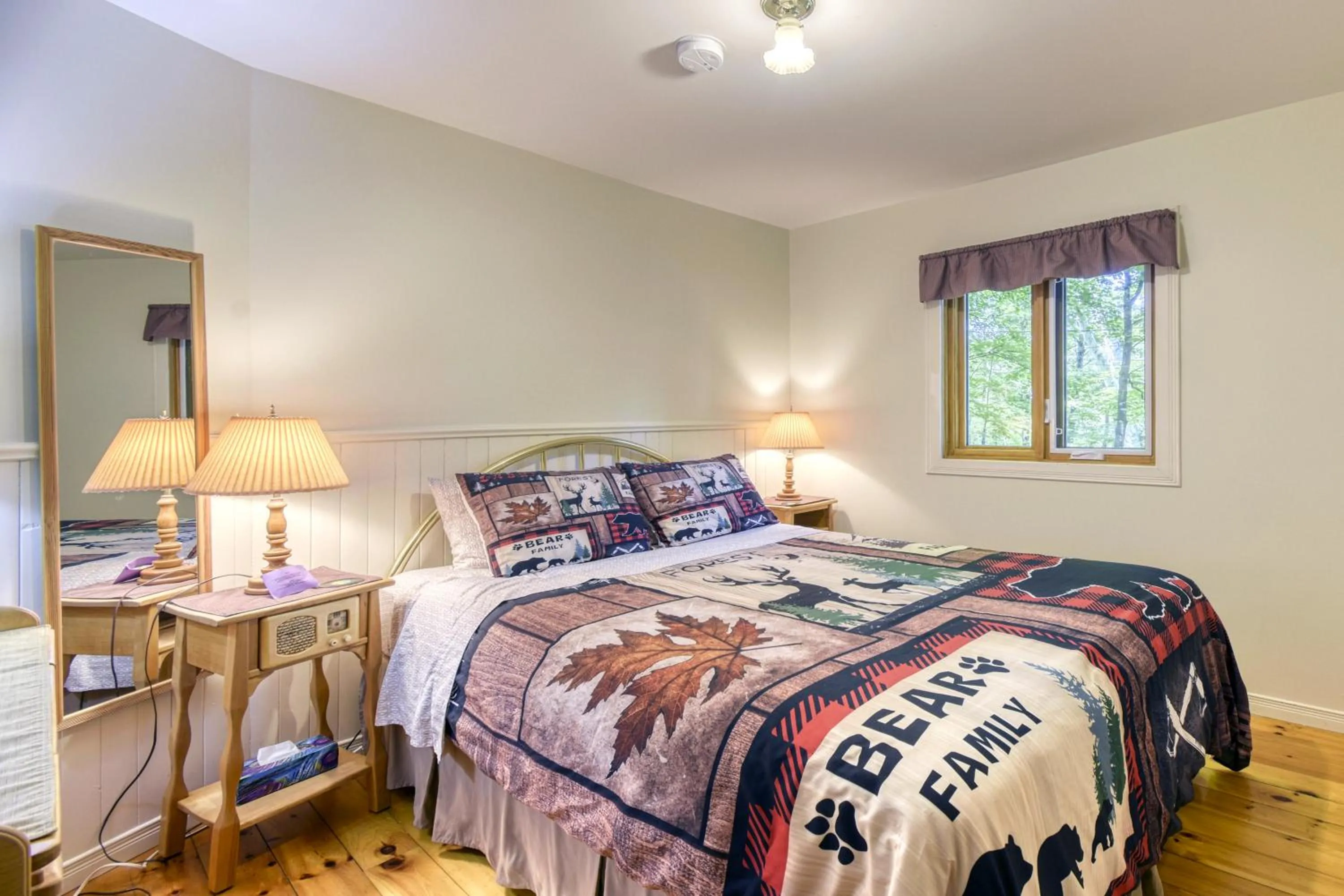 Bed in Auberge Le Lupin-Self Check-in