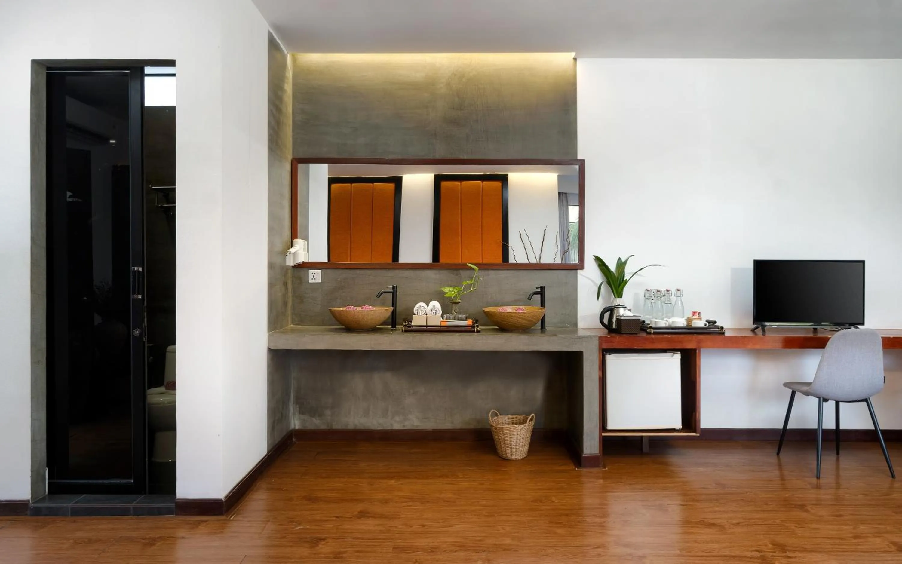 TV and multimedia in Central Corner d'Angkor