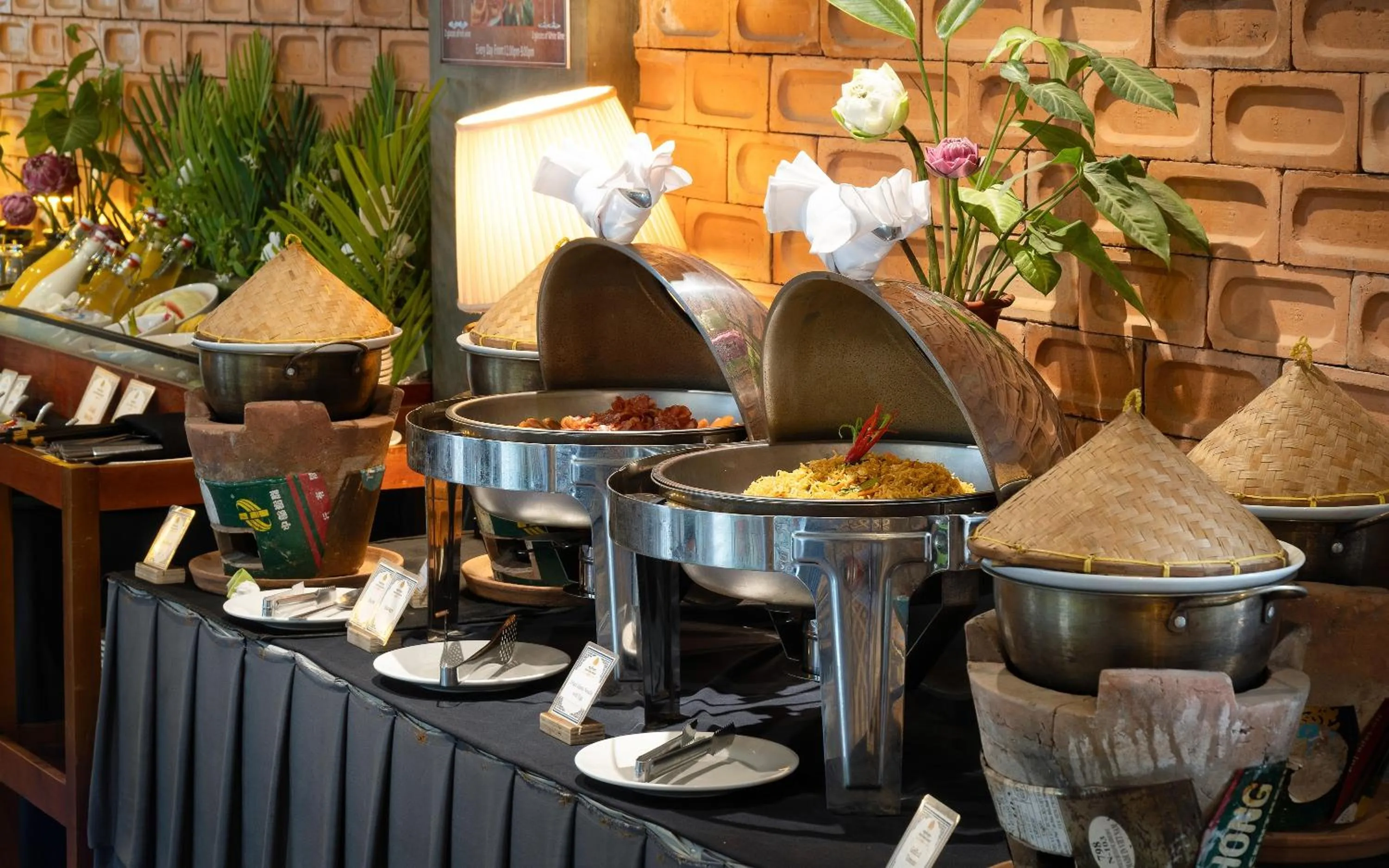 Food and drinks in Central Corner d'Angkor