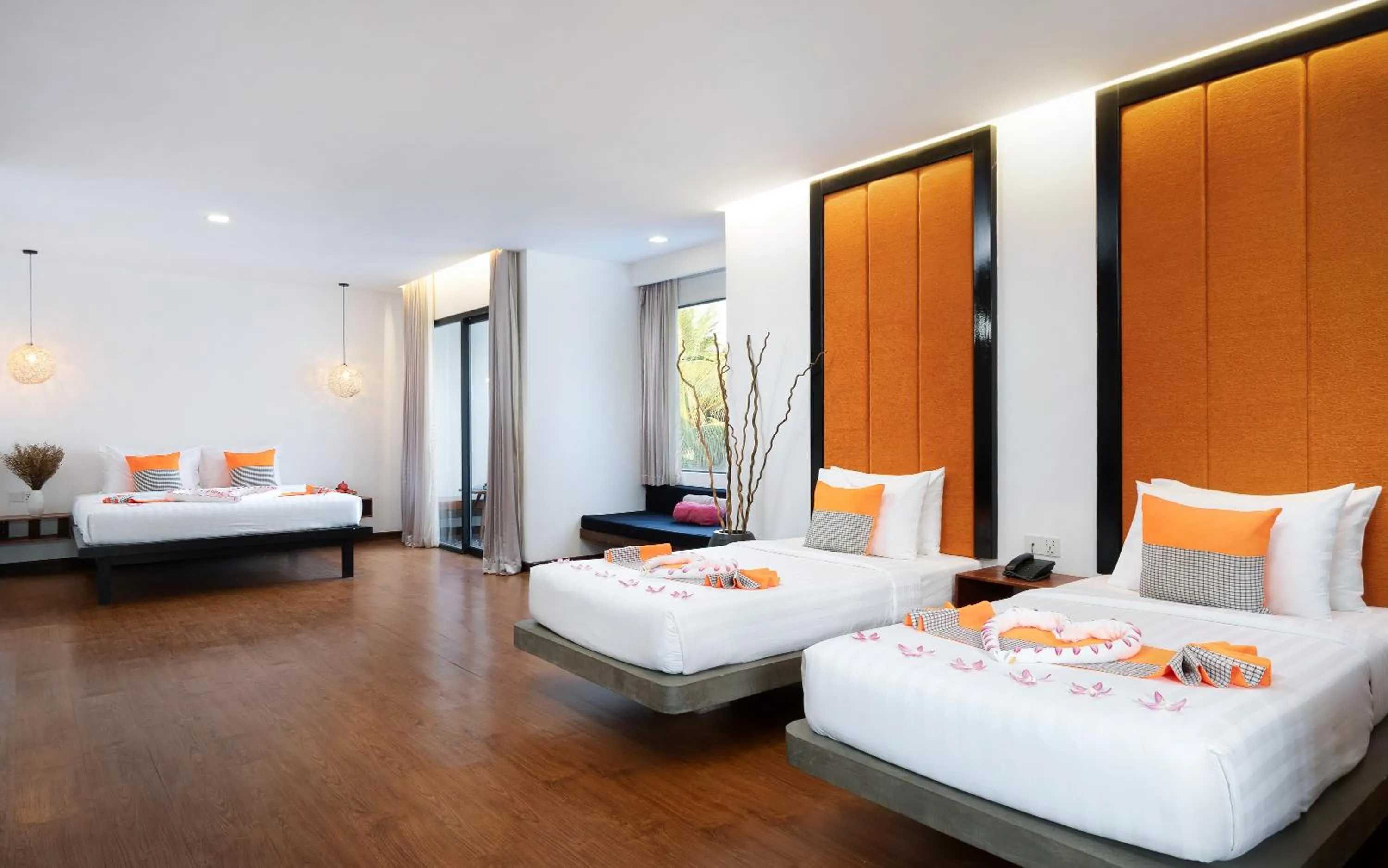 Bed in Central Corner d'Angkor