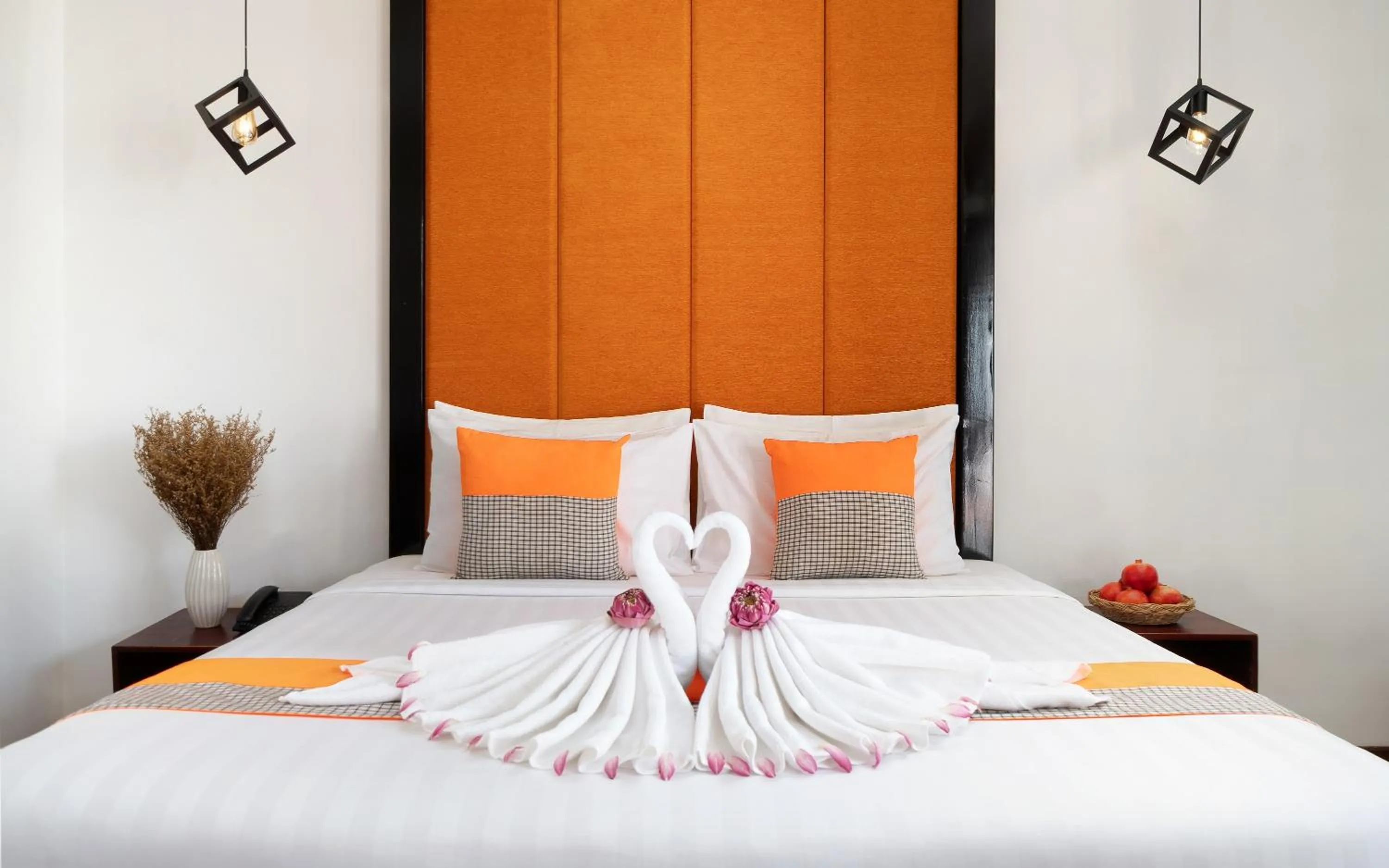 Bed in Central Corner d'Angkor