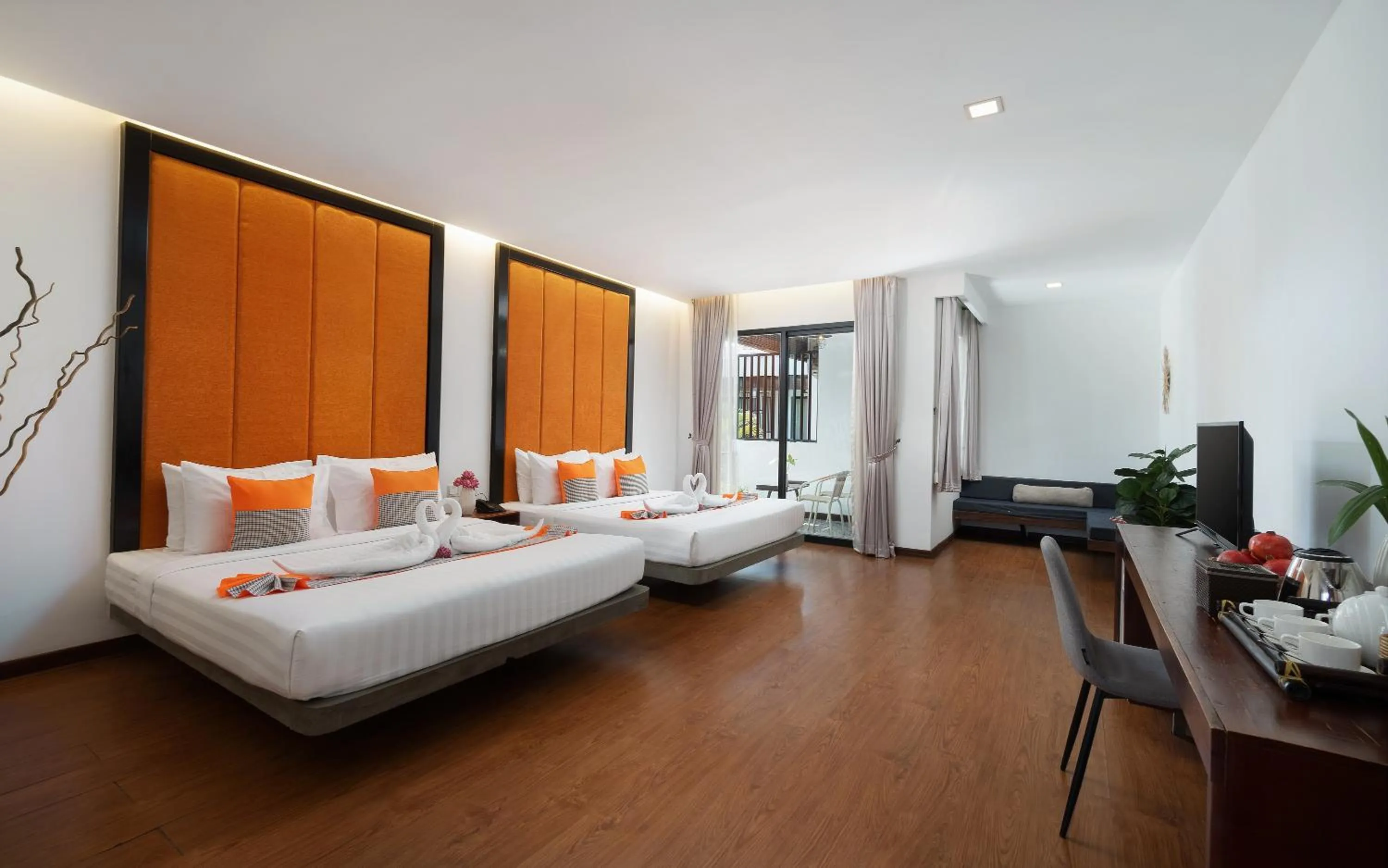 Bed in Central Corner d'Angkor