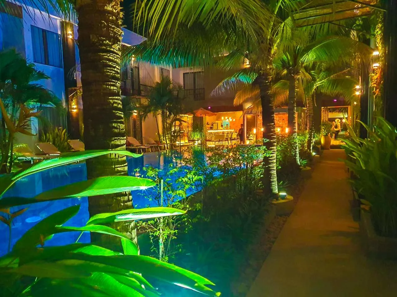 Garden in Central Corner d'Angkor