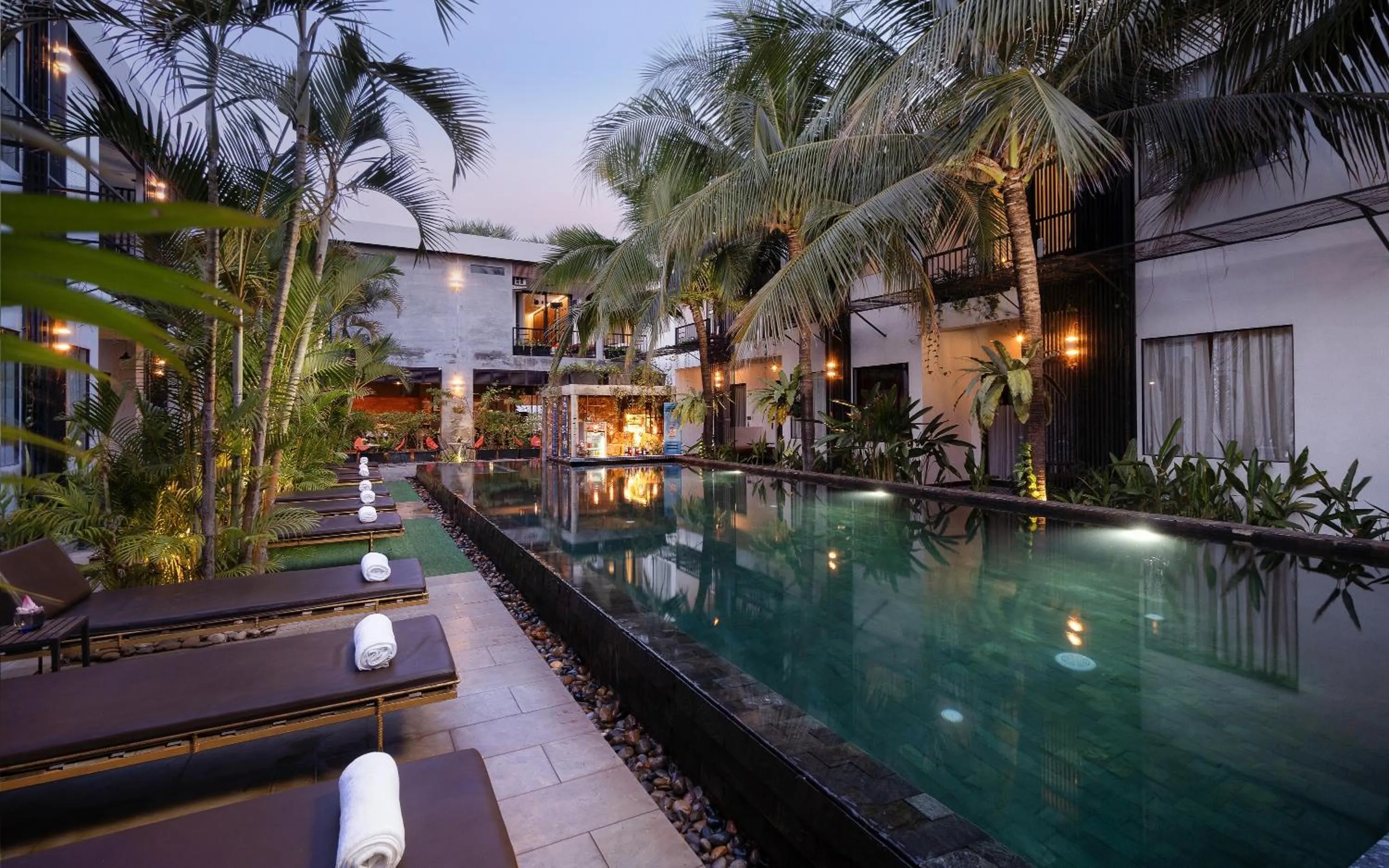 Property building in Central Corner d'Angkor