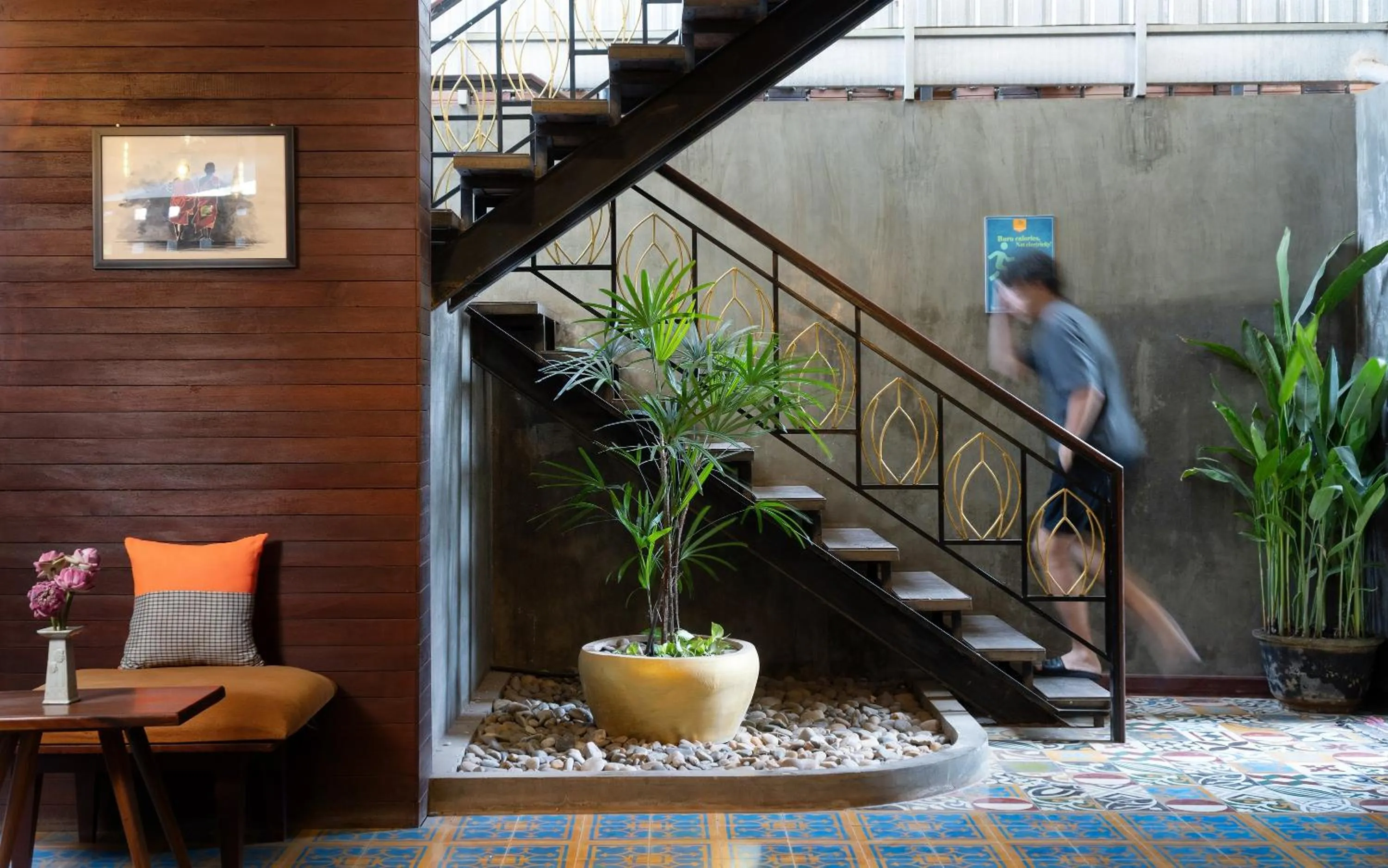 group of guests in Central Corner d'Angkor