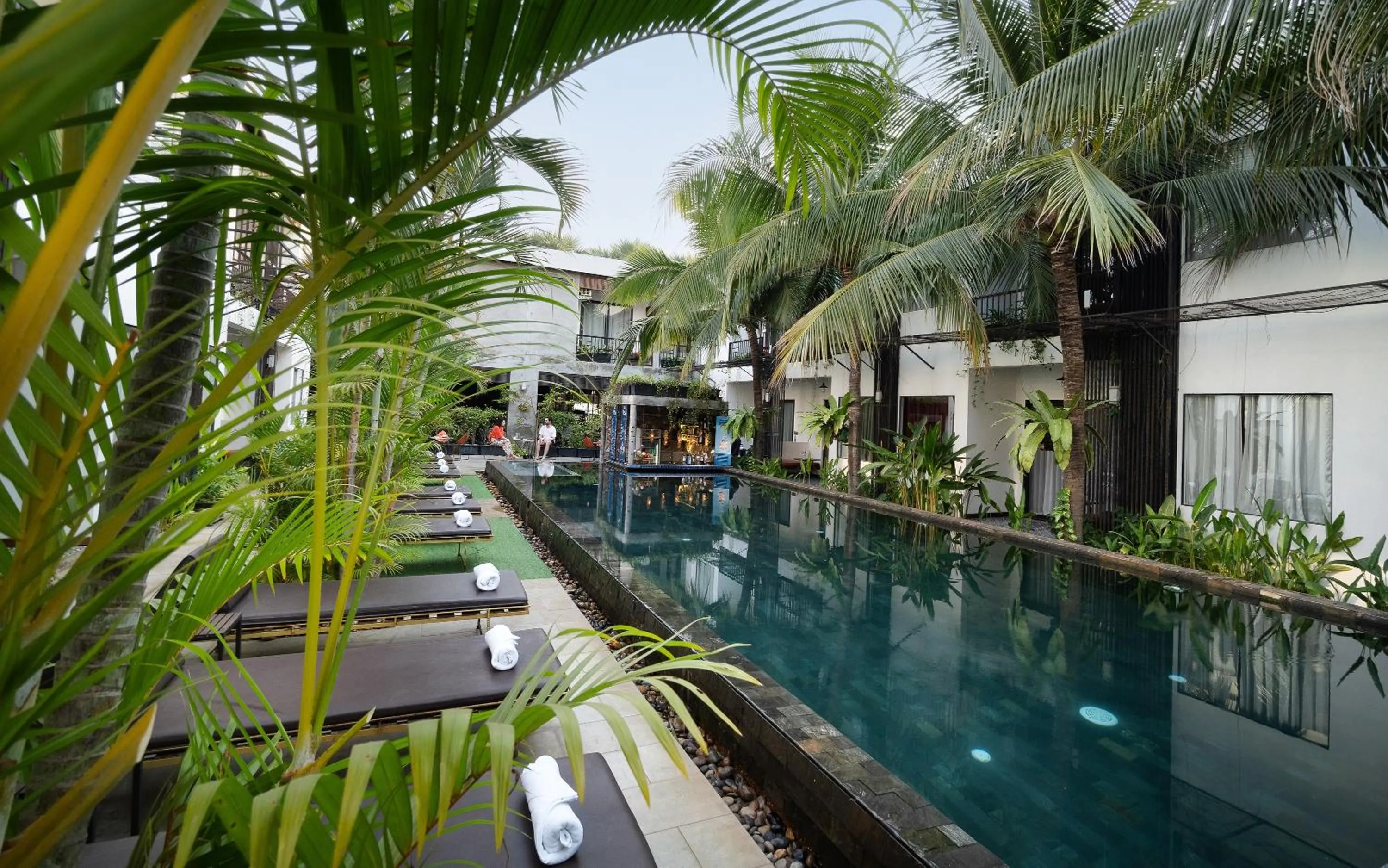 Day in Central Corner d'Angkor