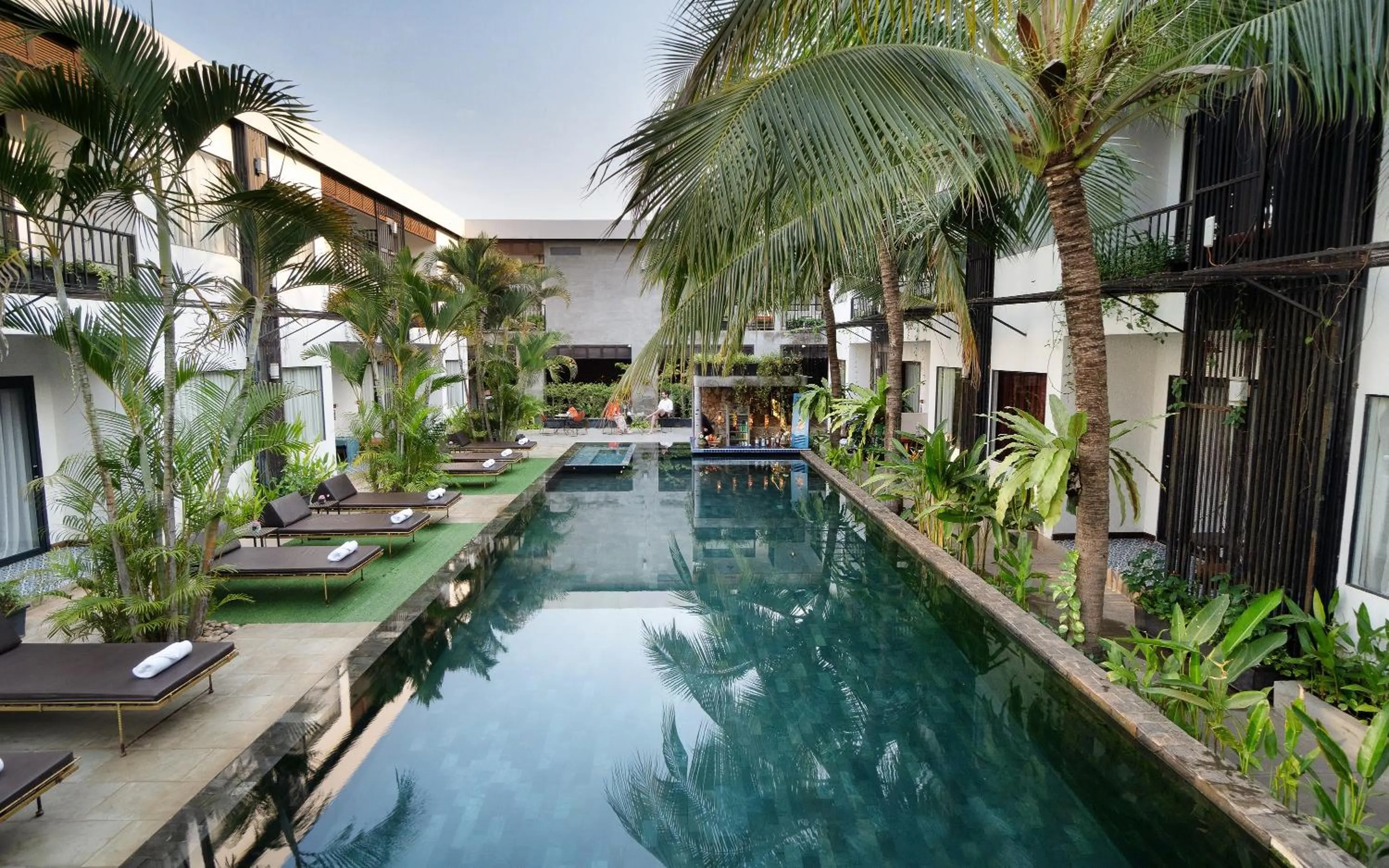 Property building in Central Corner d'Angkor