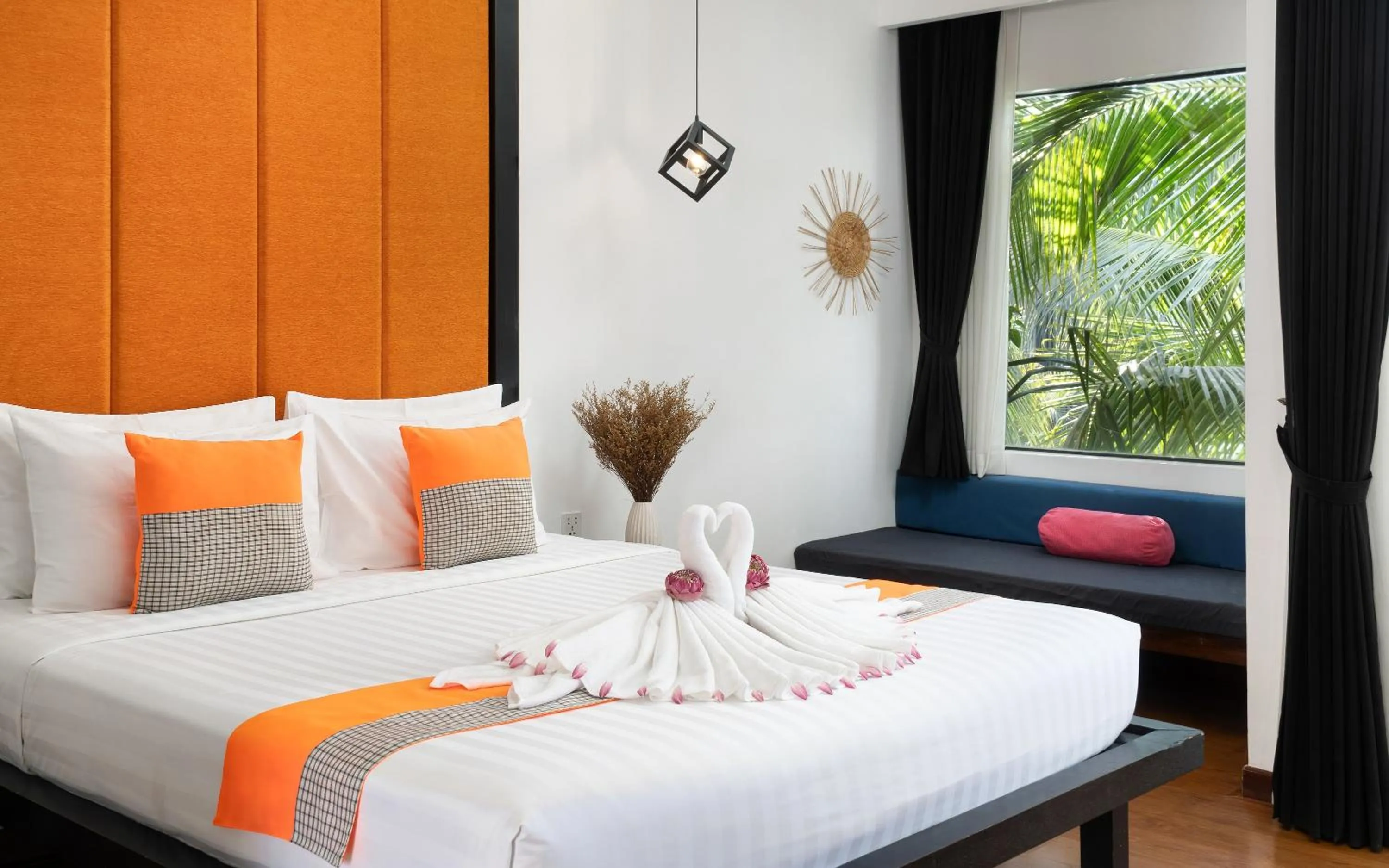 Bed in Central Corner d'Angkor