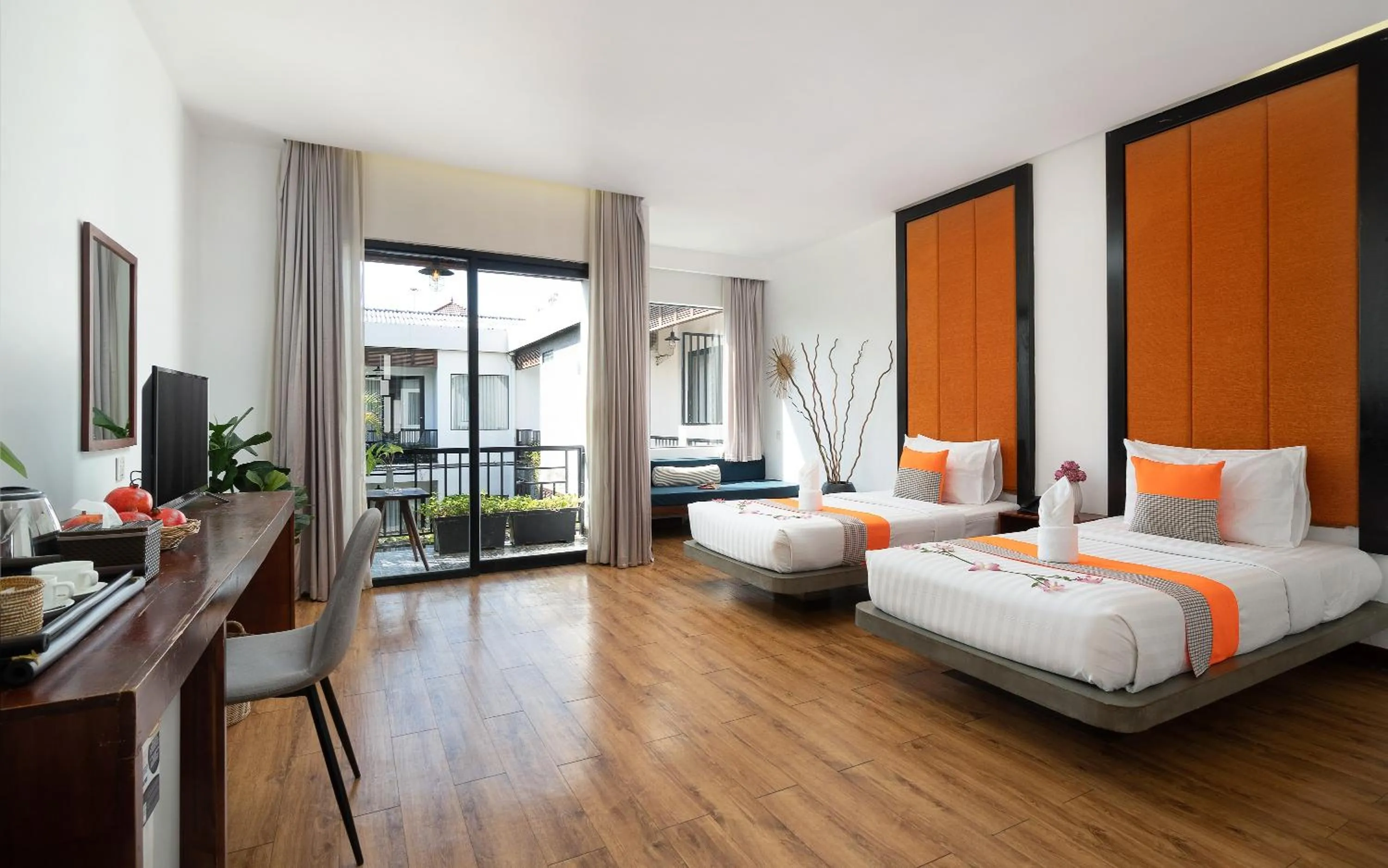 Bed in Central Corner d'Angkor