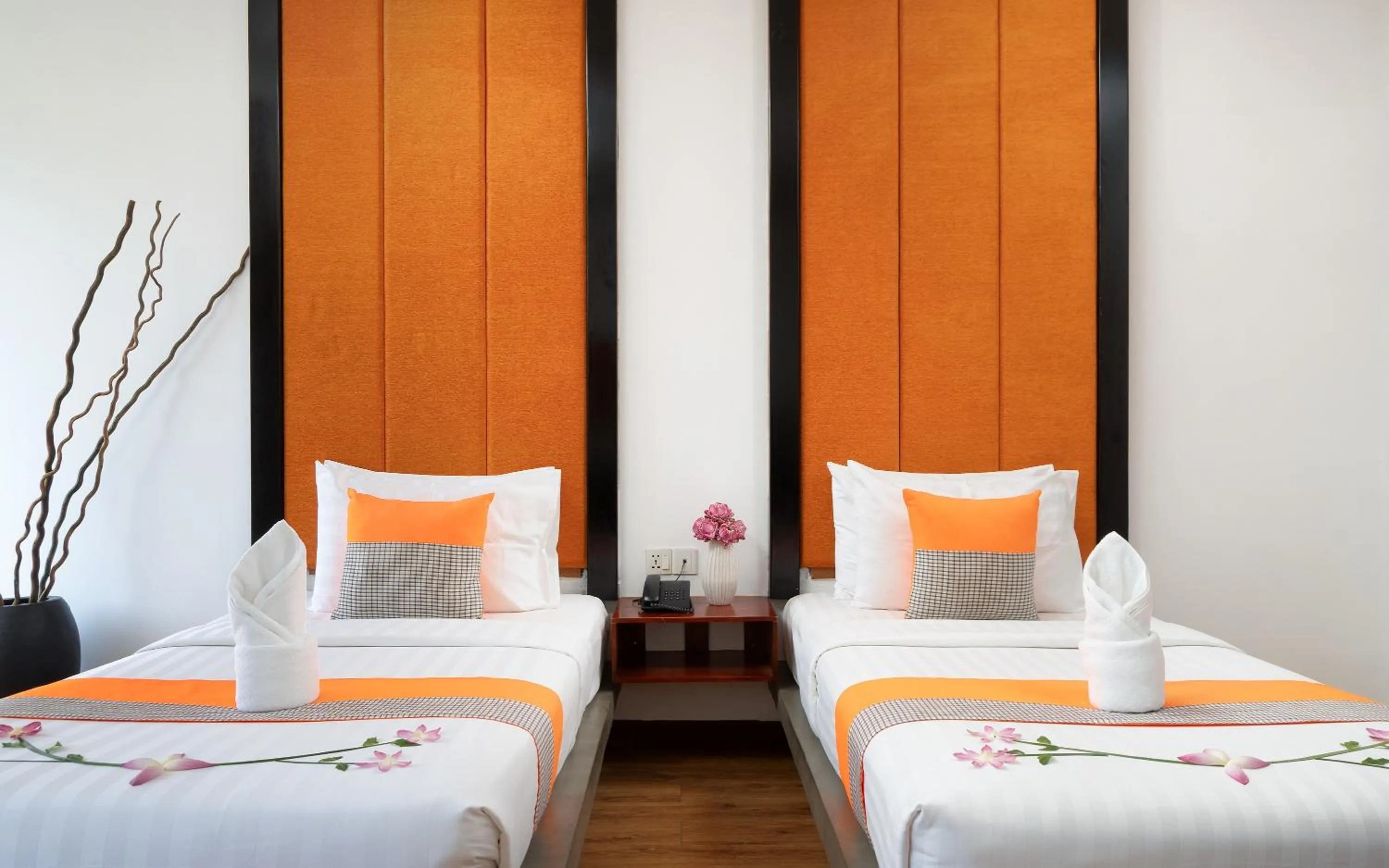 Bed in Central Corner d'Angkor